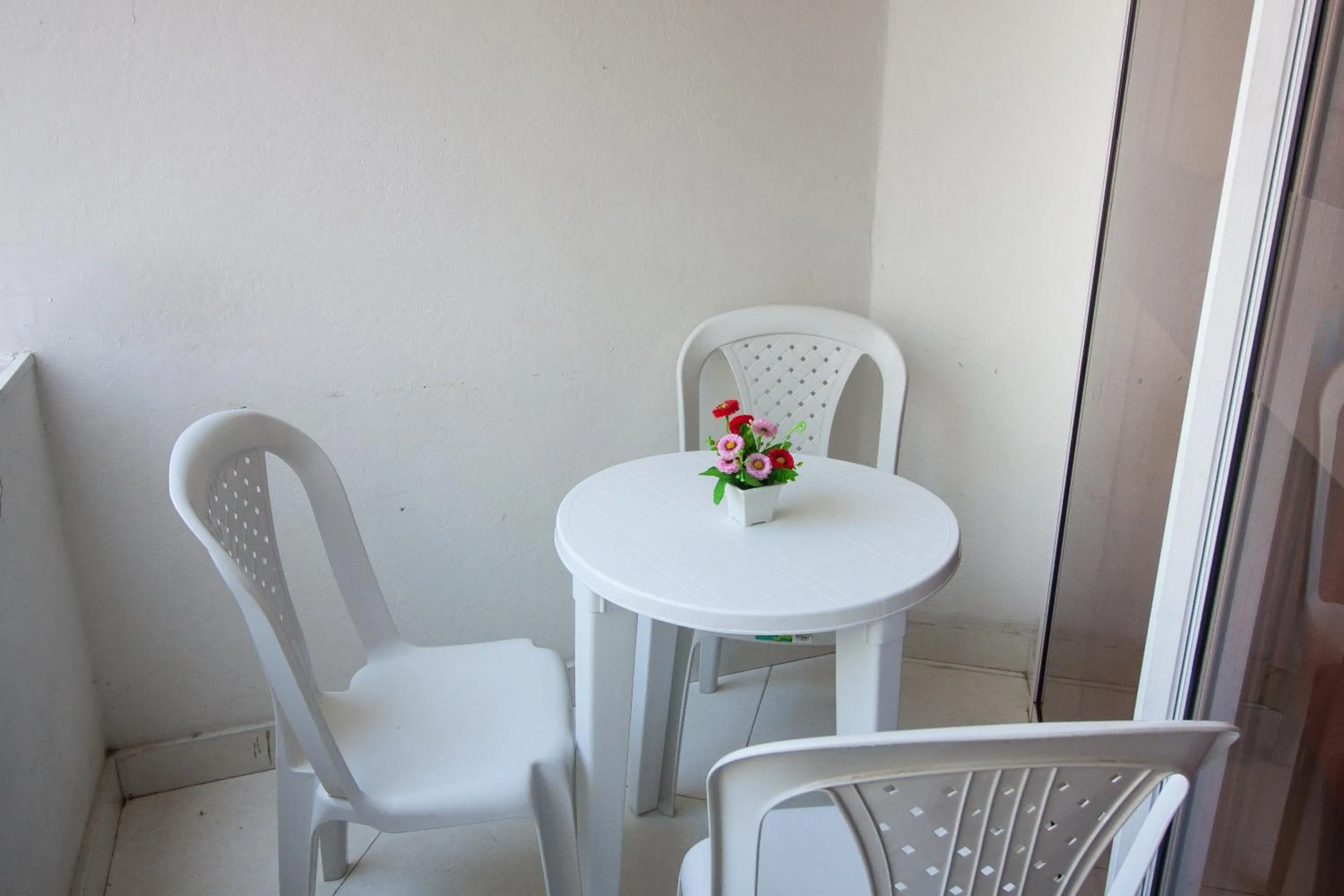 Coffee/tea facilities in El Velero Apartamentos By DANP