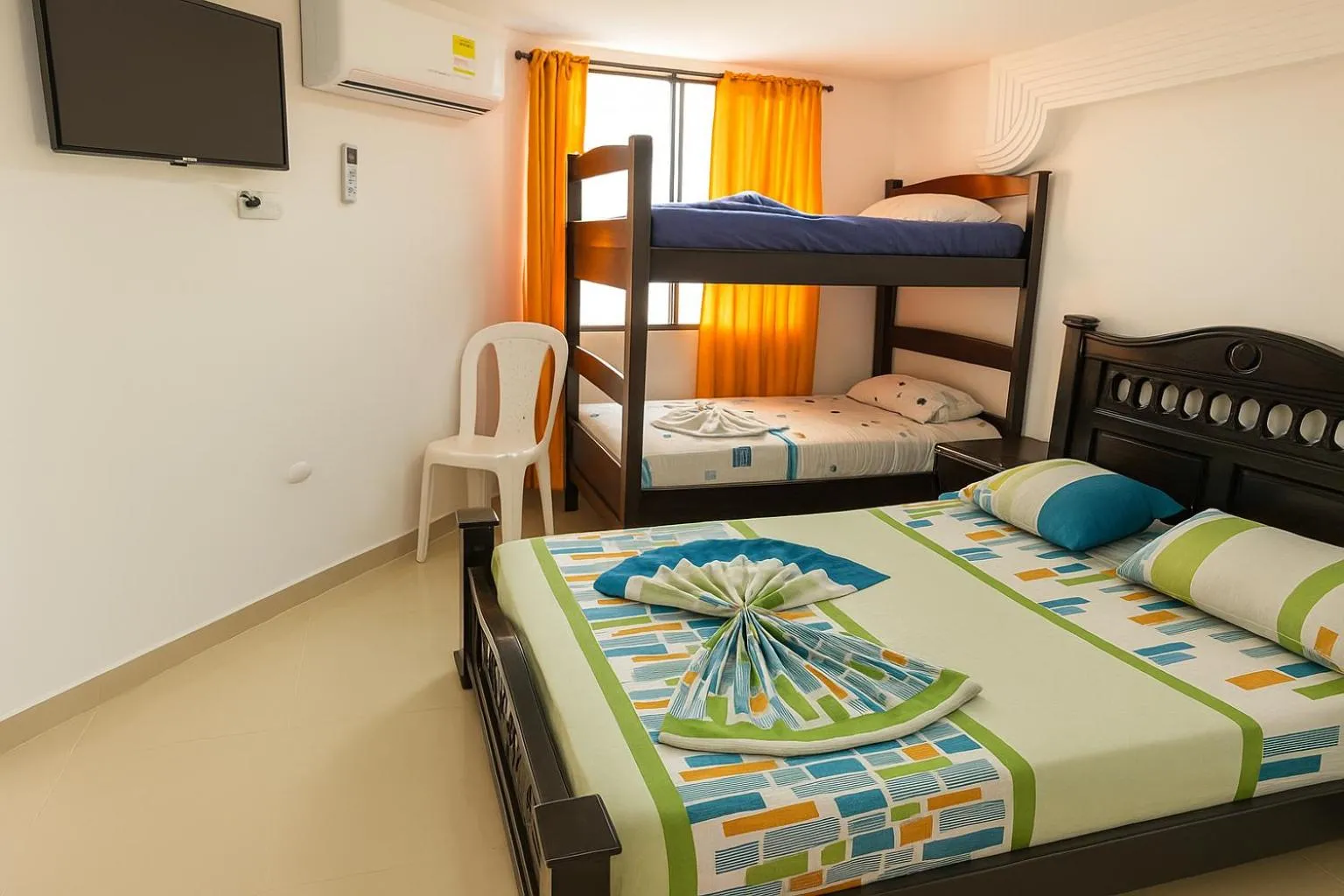 Photo of the whole room, Bed in El Velero Apartamentos By DANP