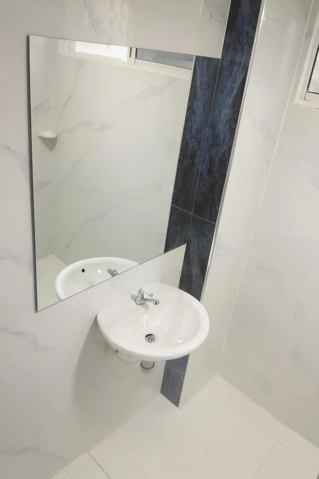 Bathroom in El Velero Apartamentos By DANP