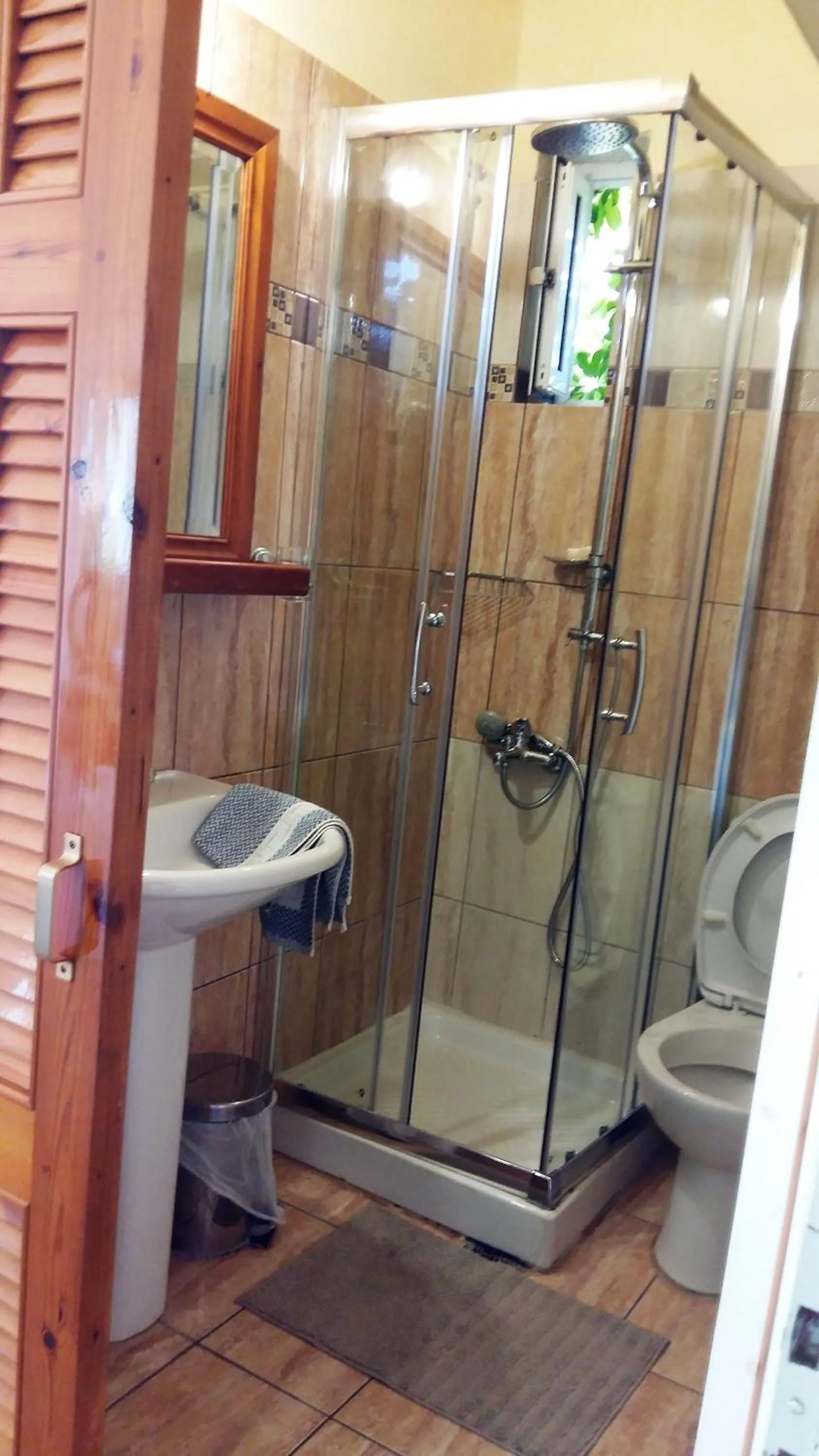 Shower in PHILIPPOS Hotel Apartments