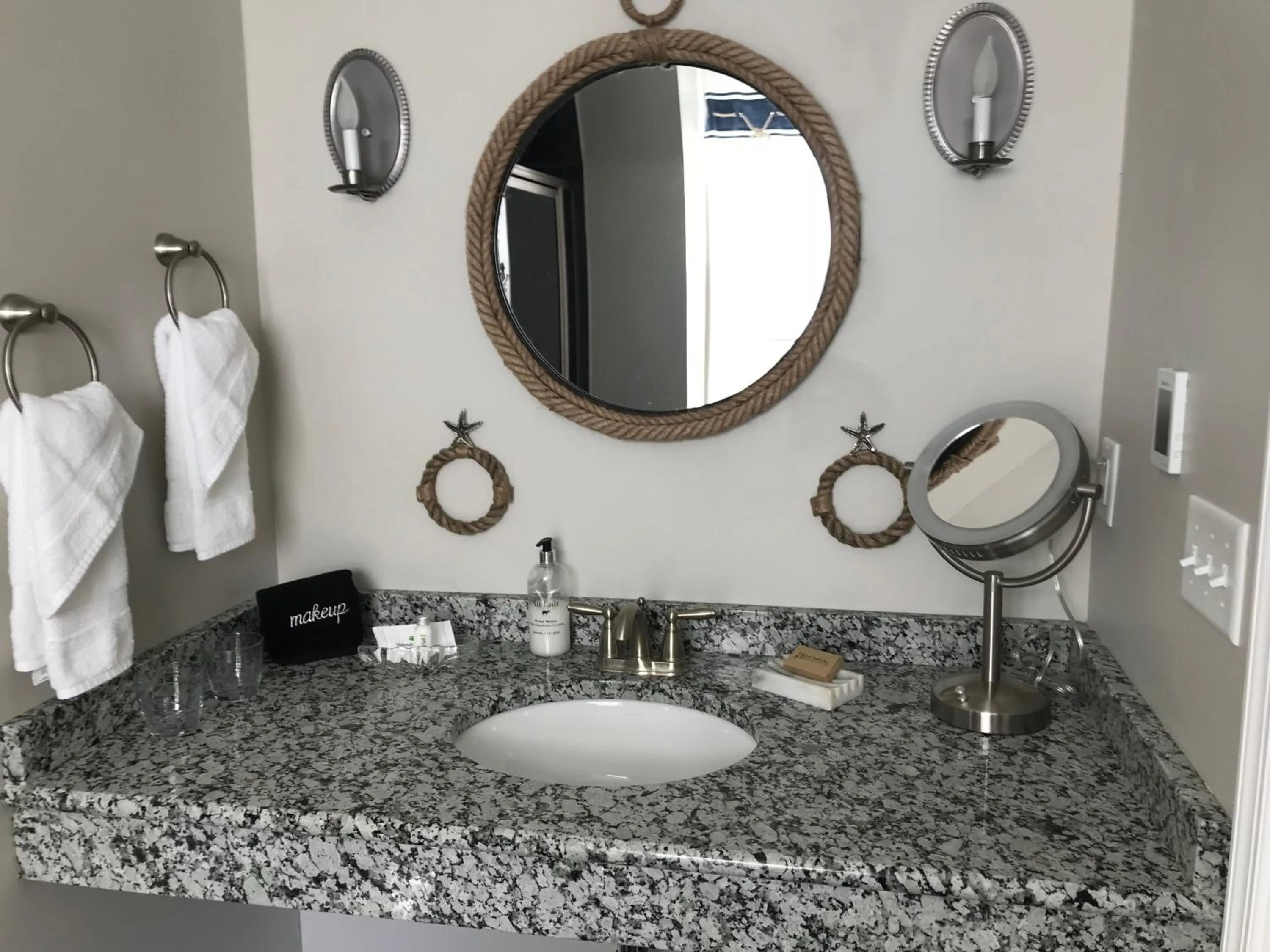 Bathroom in Miller-Dunham House B&B