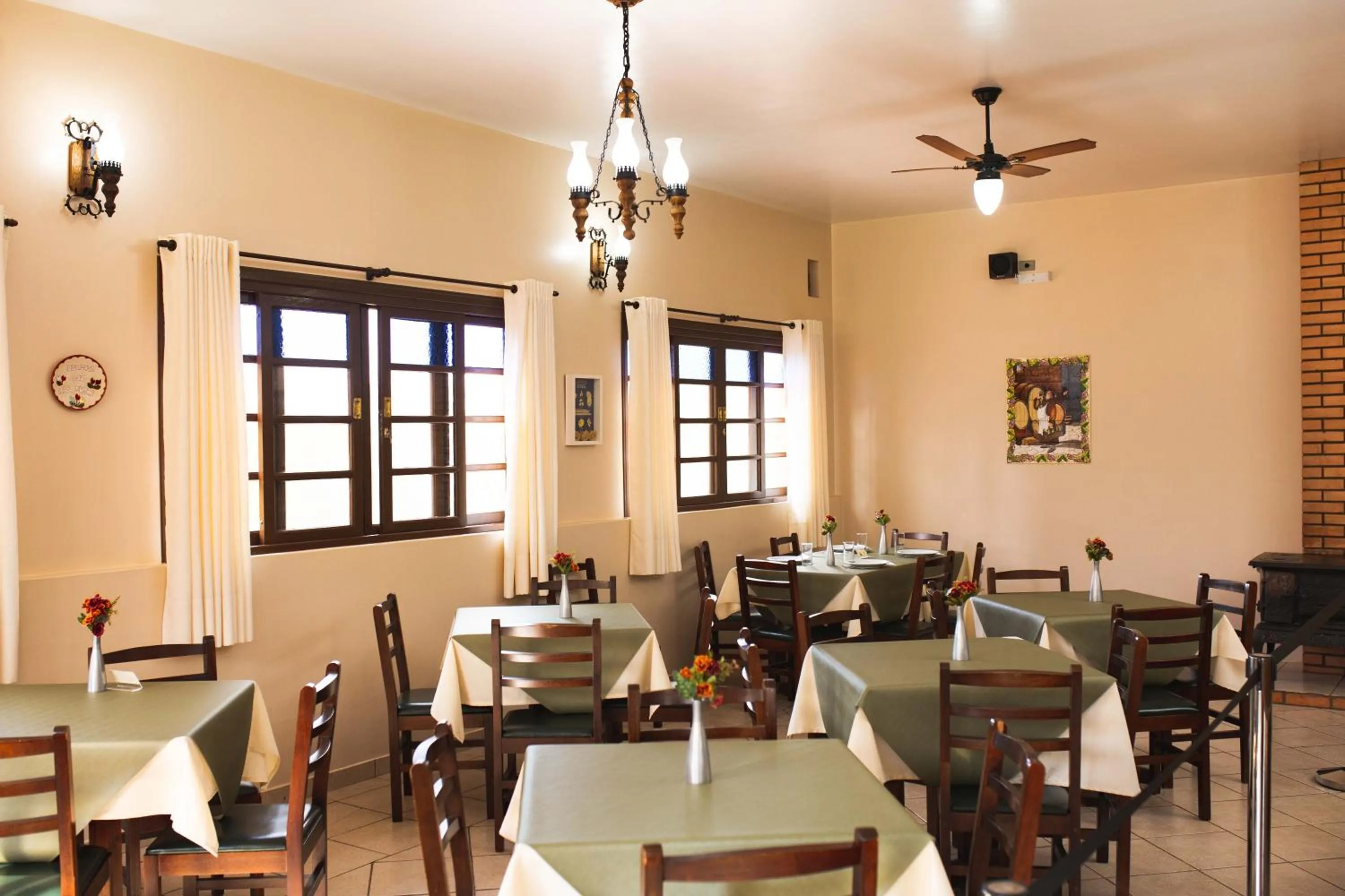 Restaurant/places to eat in Hotel Fazenda Itáytyba