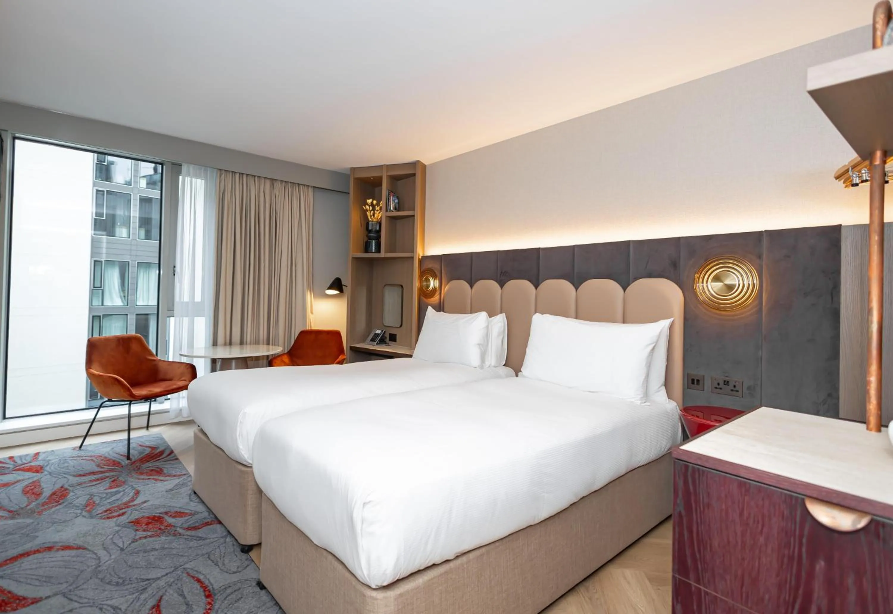 Bed in DoubleTree by Hilton Hotel London - Tower of London
