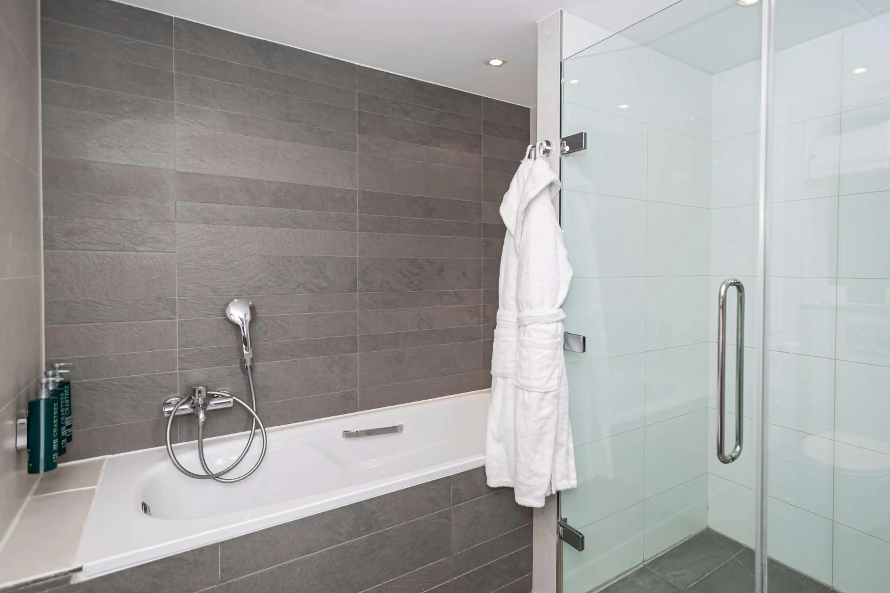 Bathroom in DoubleTree by Hilton Hotel London - Tower of London