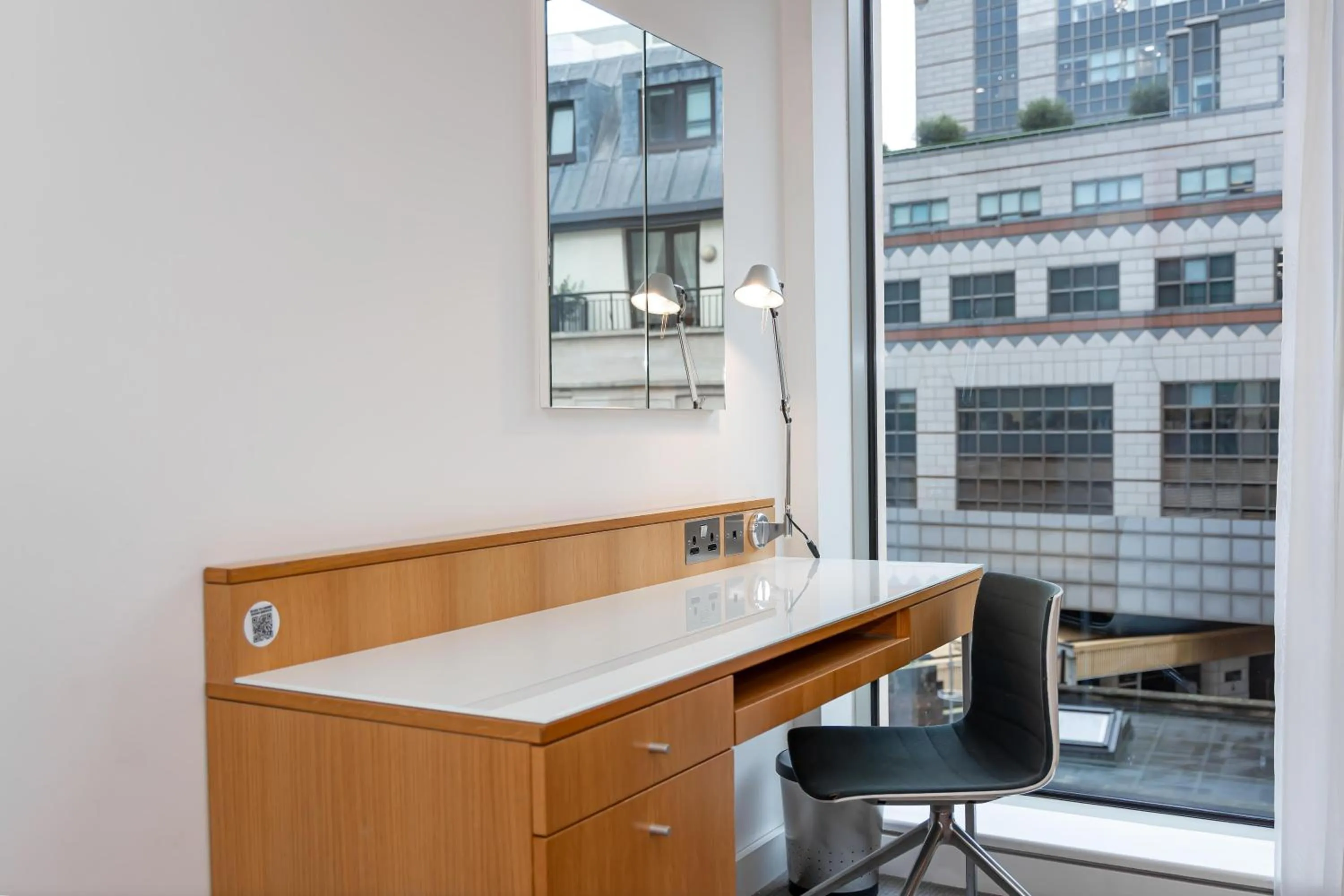 Bedroom in DoubleTree by Hilton Hotel London - Tower of London