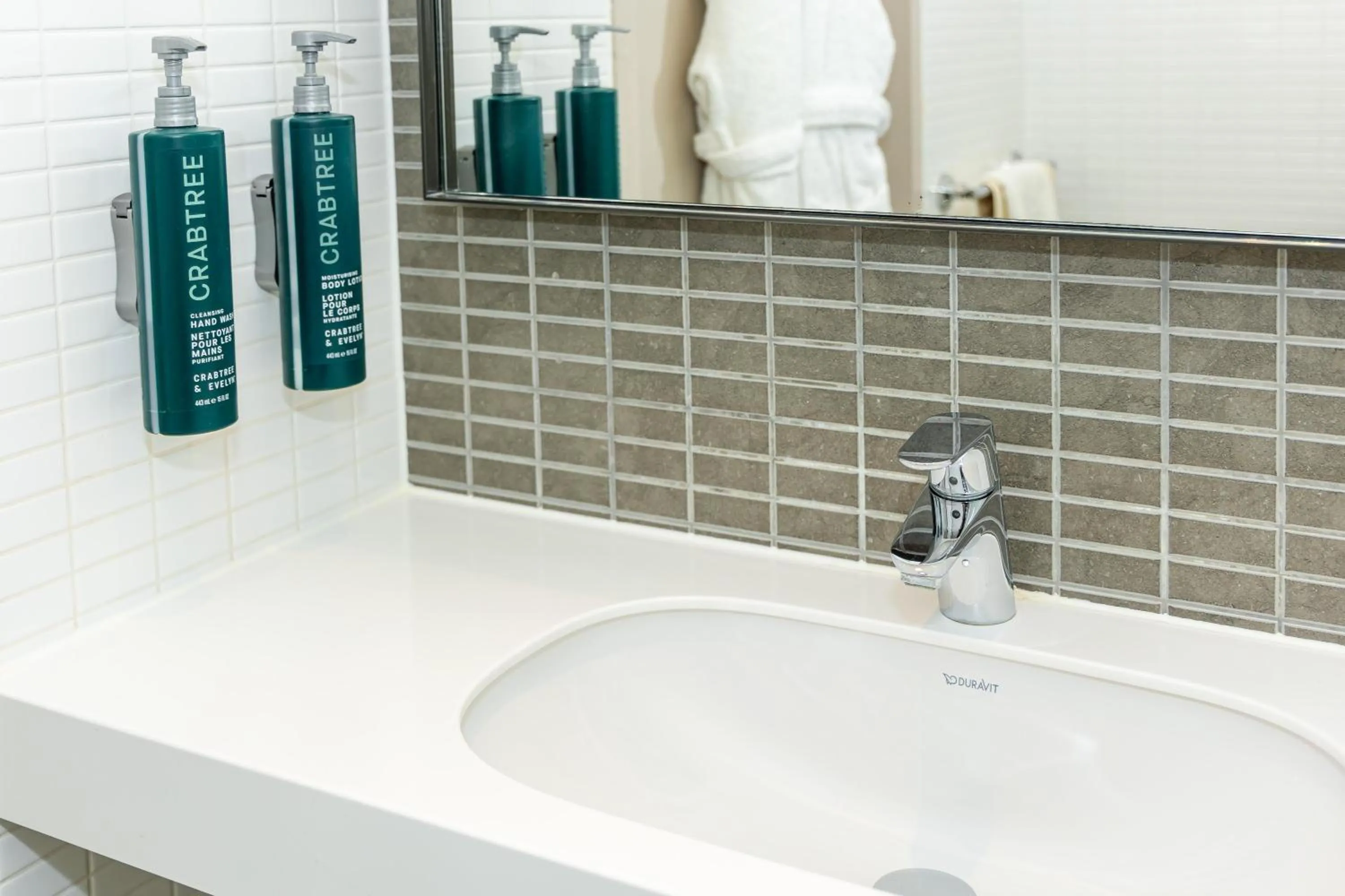 Bathroom in DoubleTree by Hilton Hotel London - Tower of London