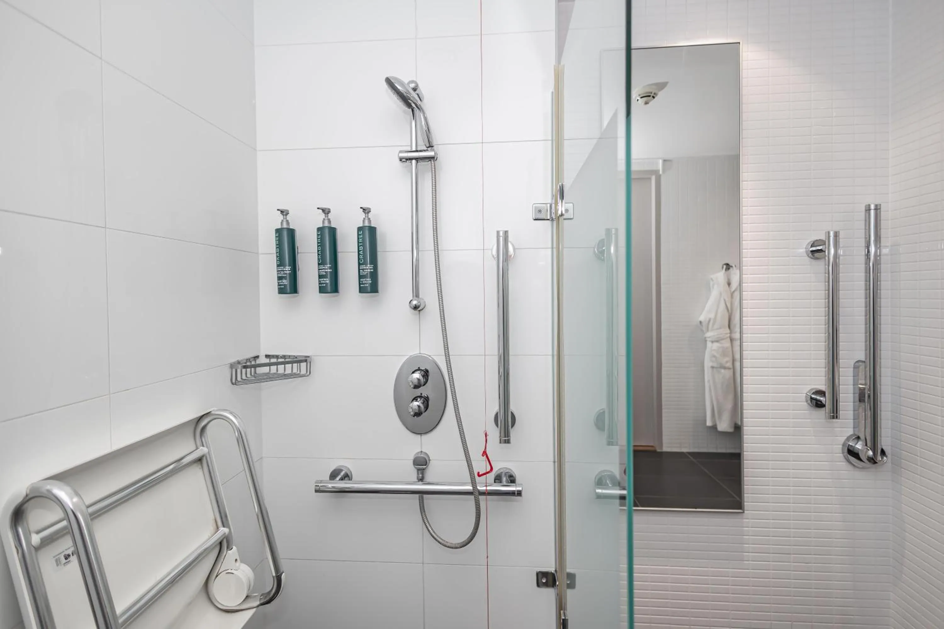 Bathroom in DoubleTree by Hilton Hotel London - Tower of London