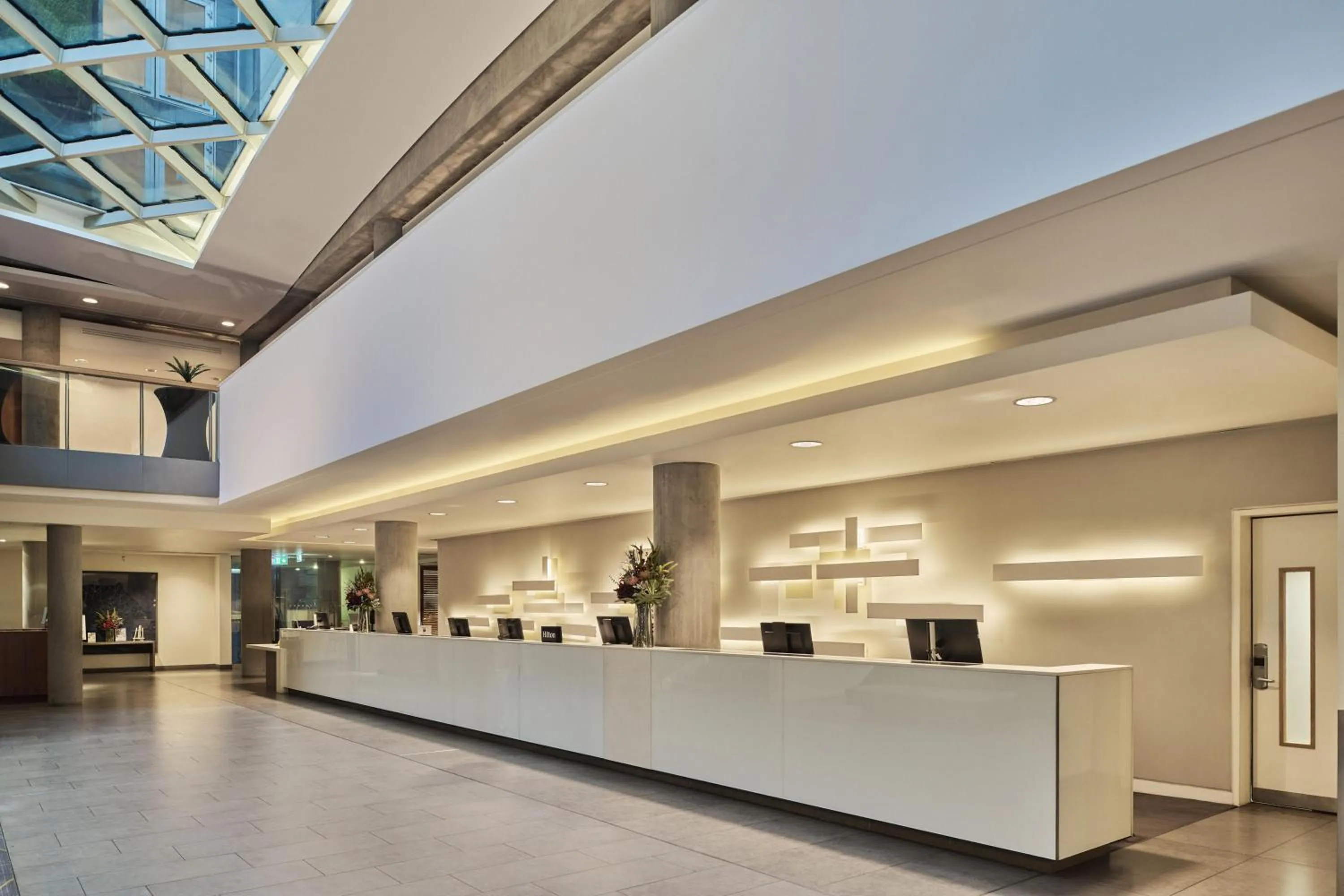 Lobby or reception in DoubleTree by Hilton Hotel London - Tower of London