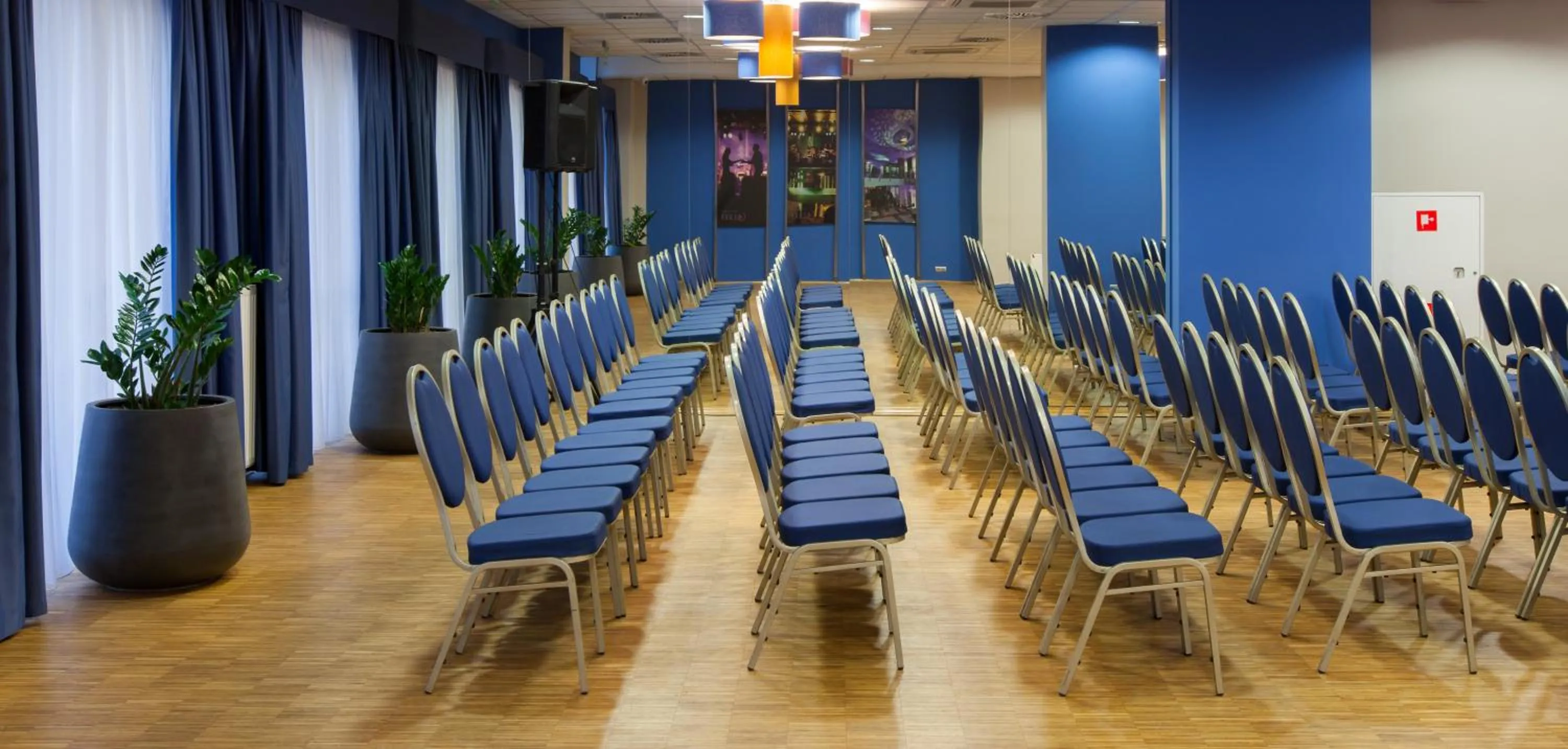 Business facilities in Galaxy Hotel