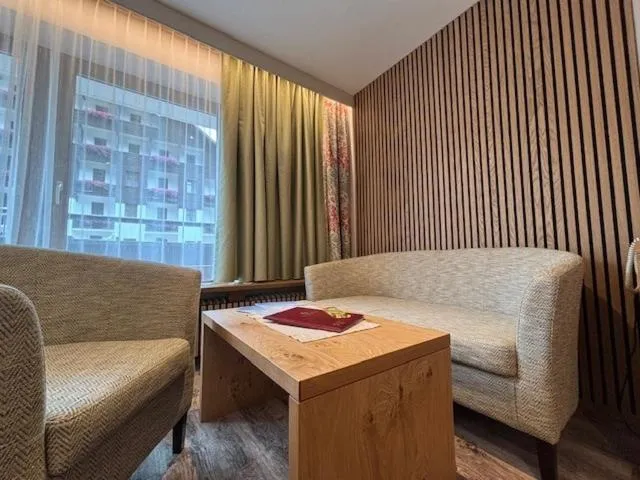 Photo of the whole room in Sporthotel St. Anton