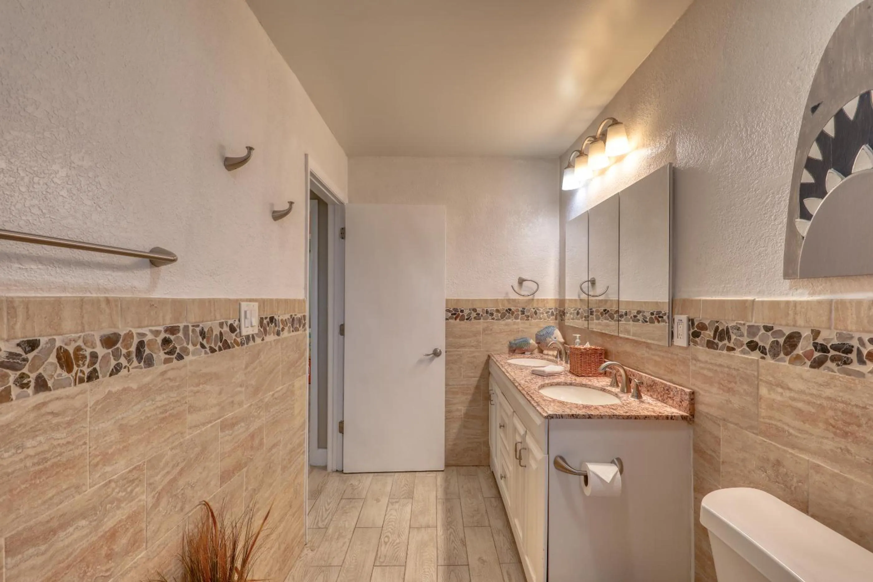 Bathroom in BeachTrail Lodging