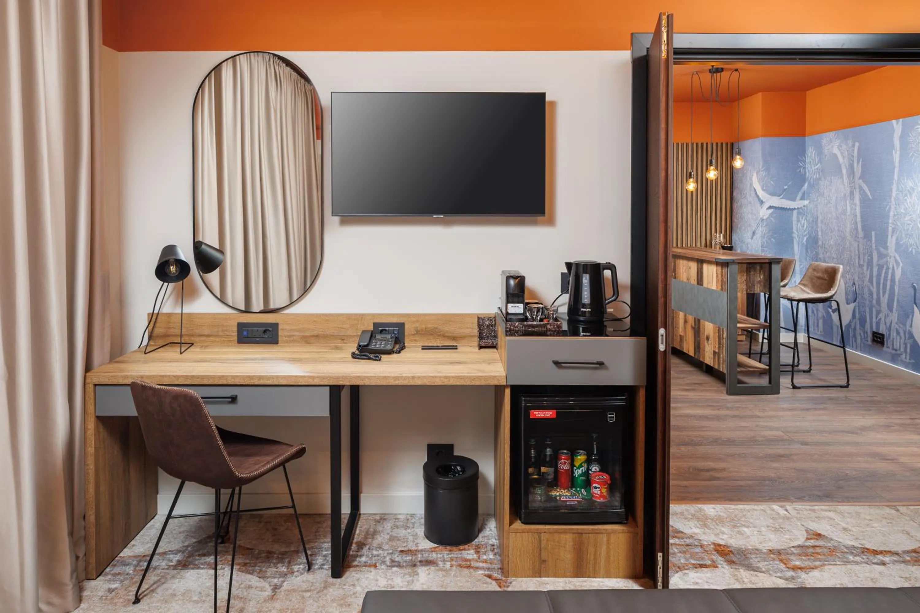 TV and multimedia in Bucharest Comfort Suites Hotel