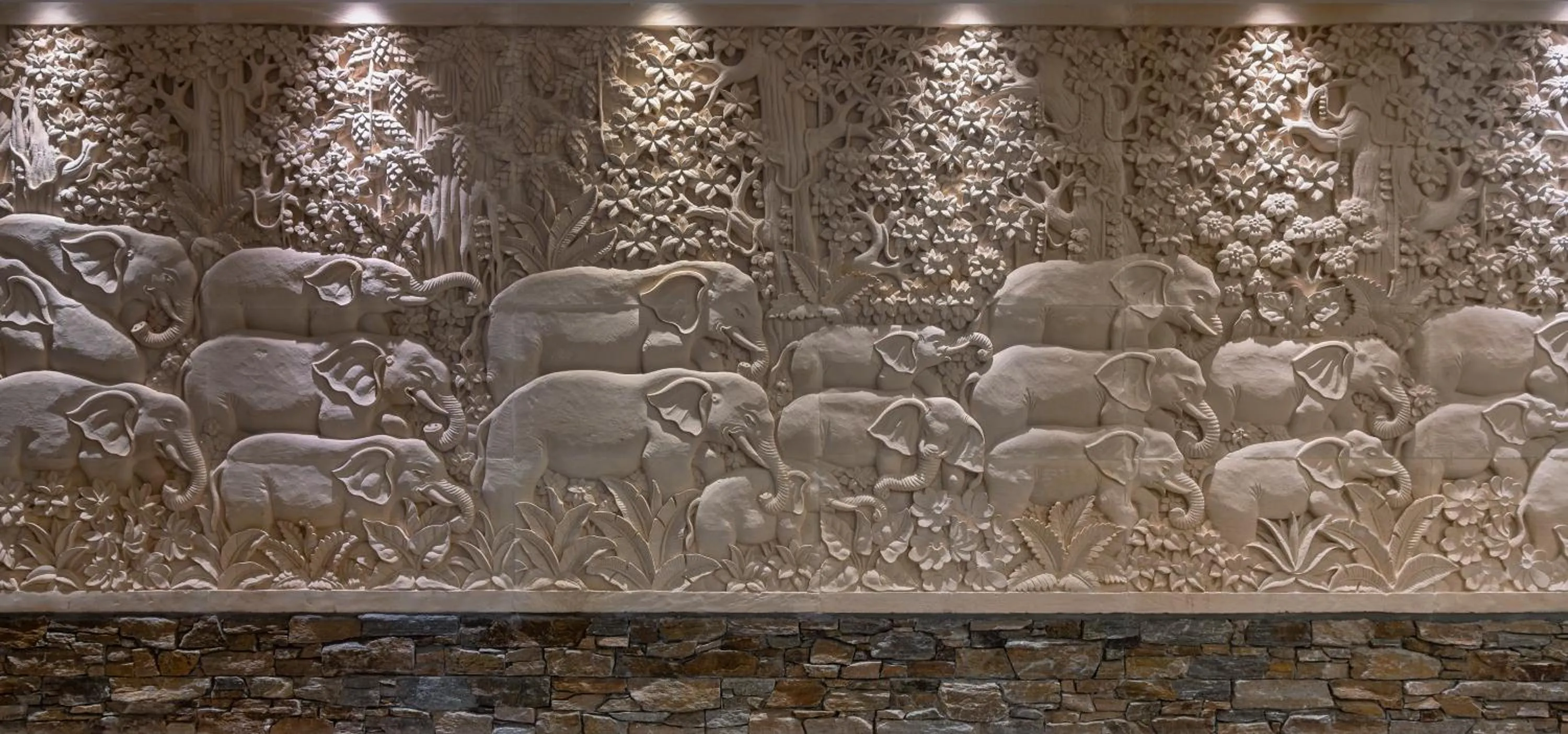 Lounge or bar in Hotel la Palmera & Spa