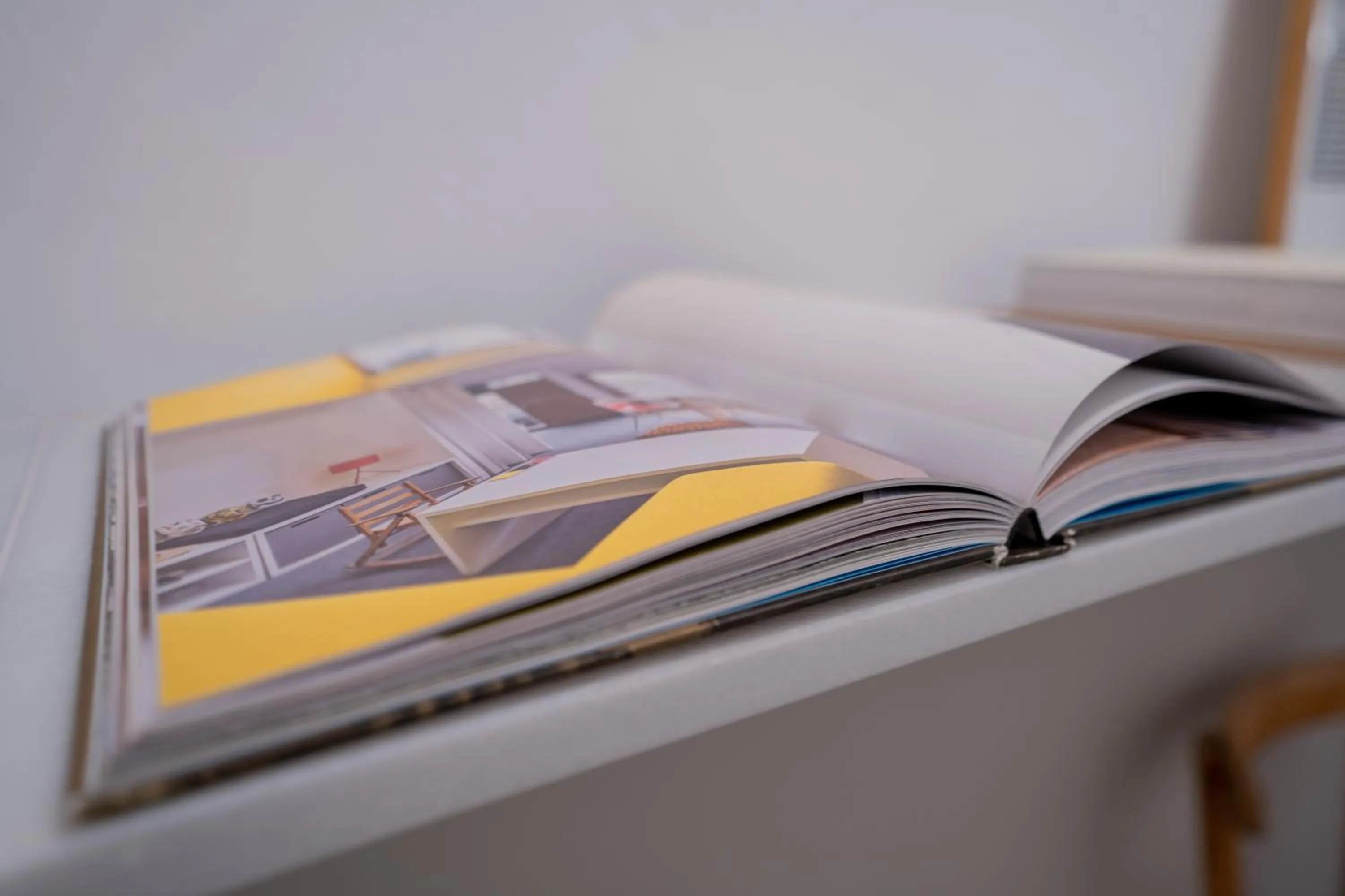 Text overlay in Hostal Hera