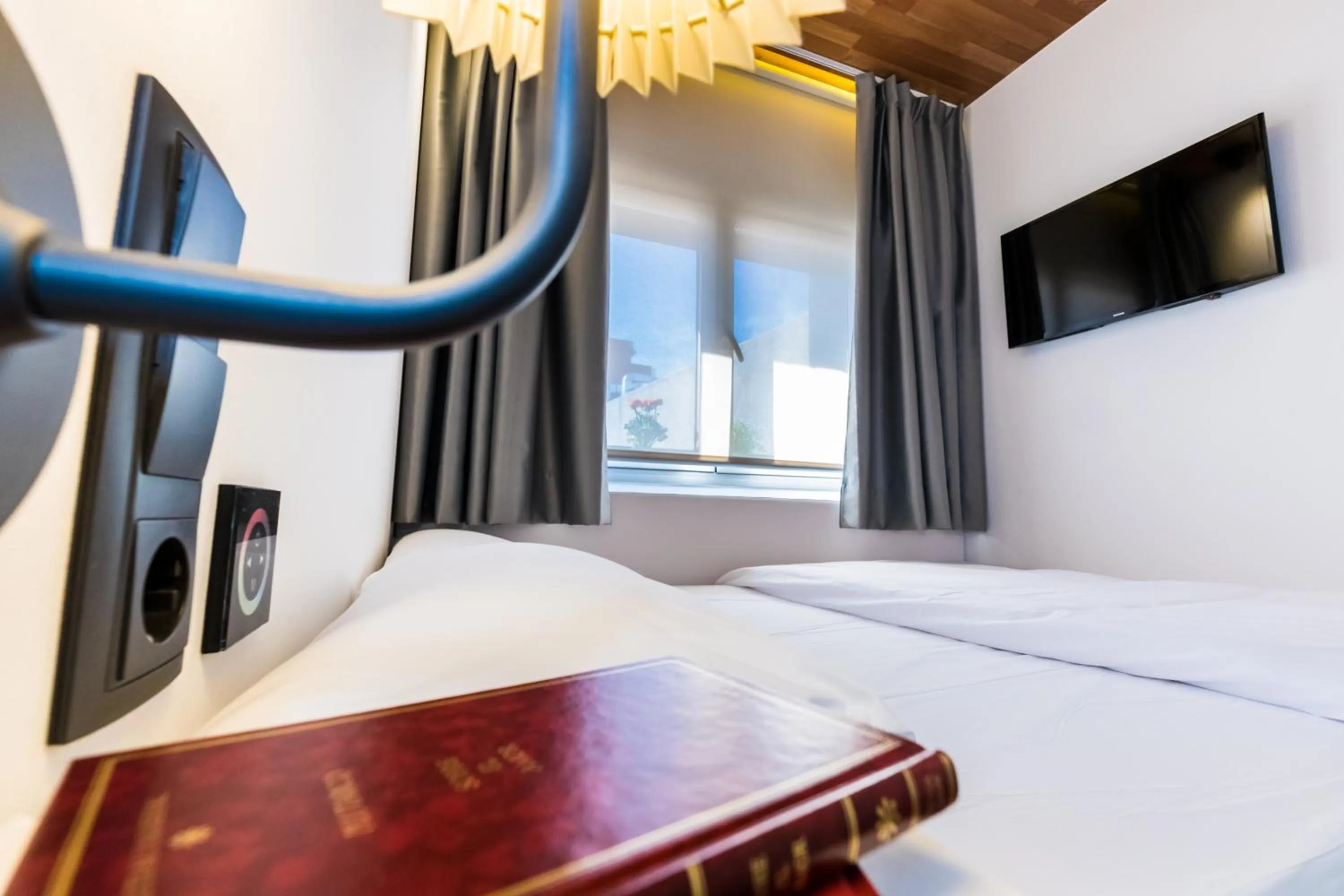 Bed in Far Home Bernabeu