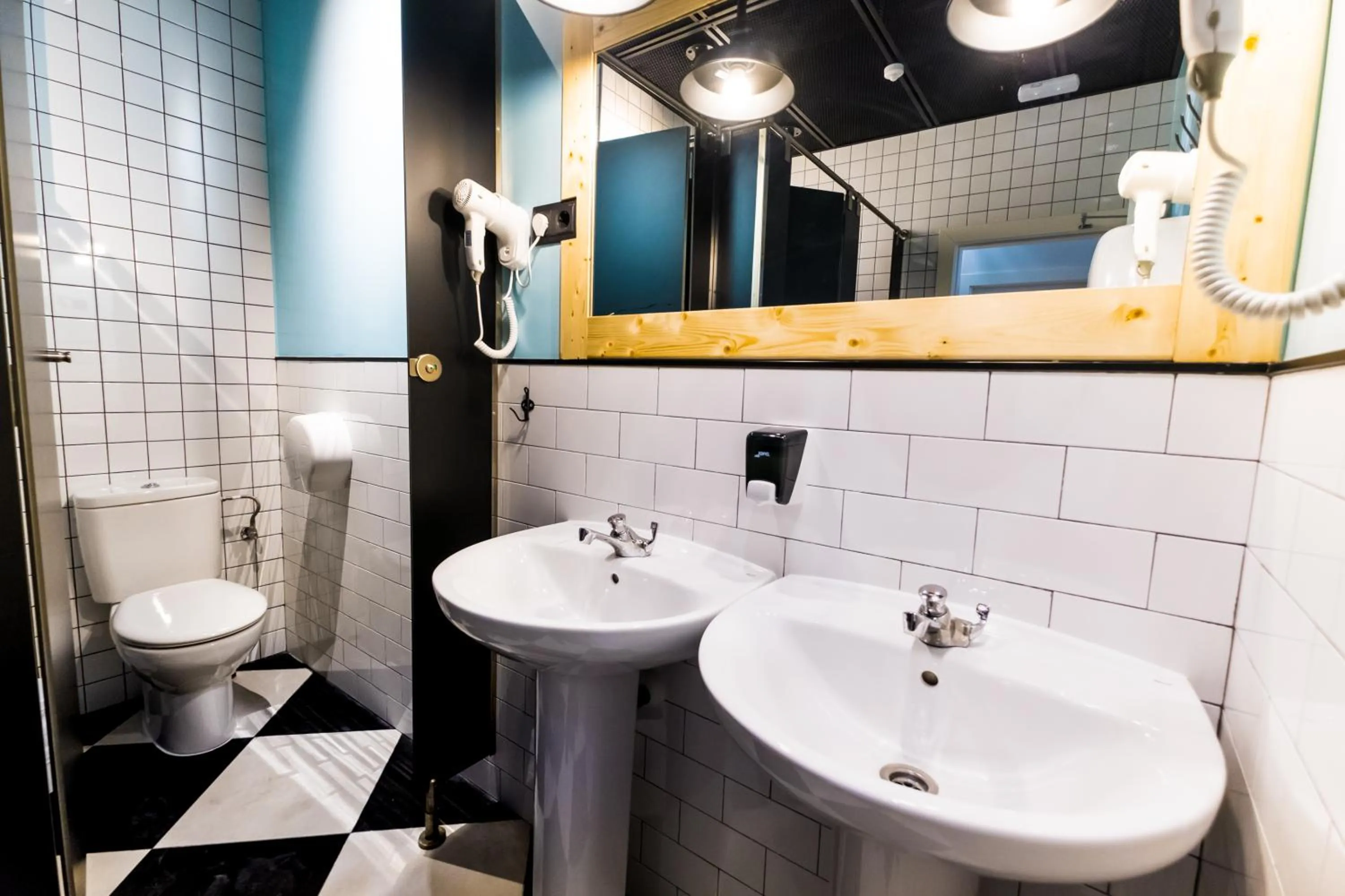 Bathroom in Far Home Bernabeu