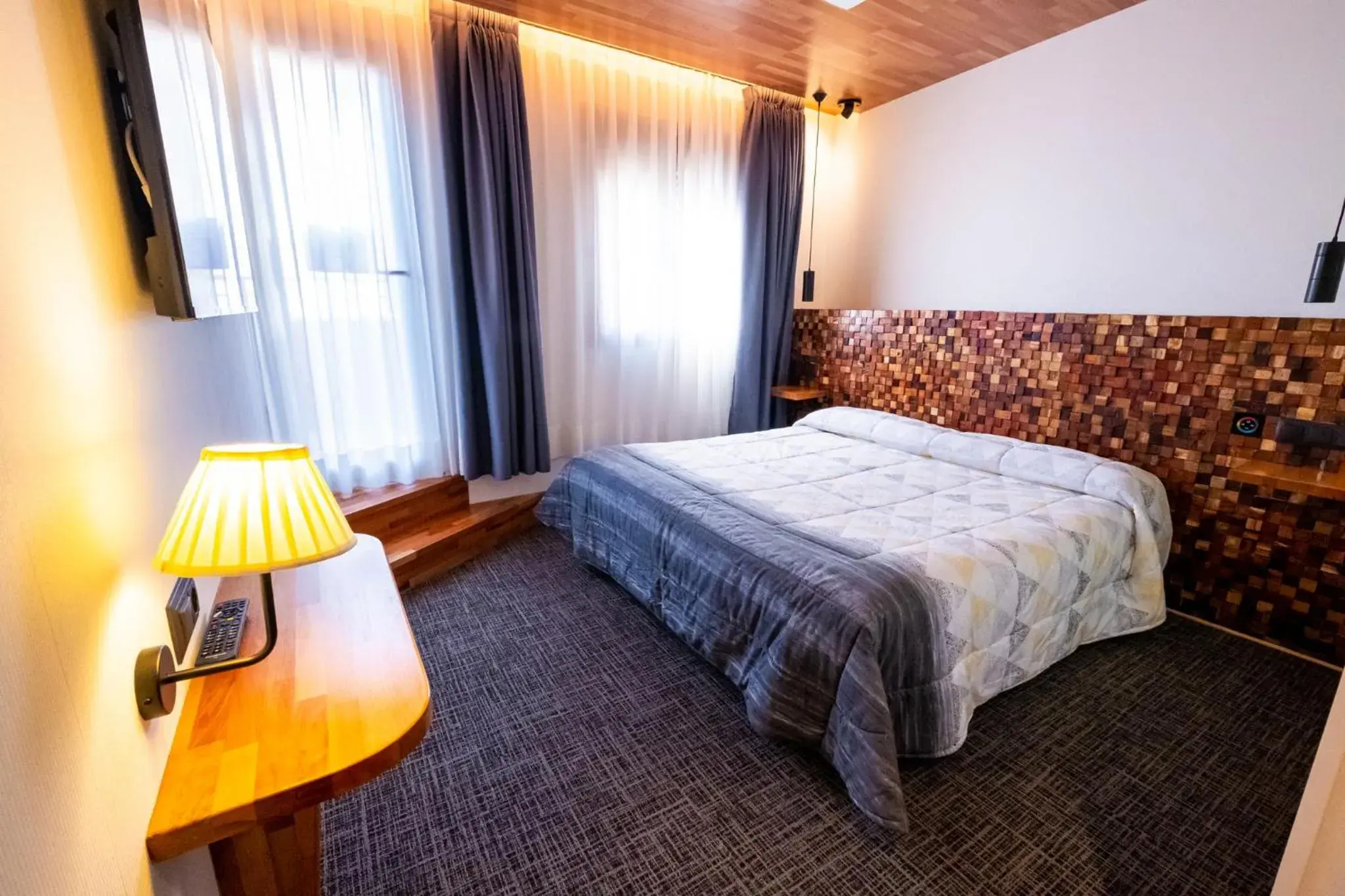 TV and multimedia, Bed in Far Home Bernabeu TV and multimedia, Bed in Far Home Bernabeu