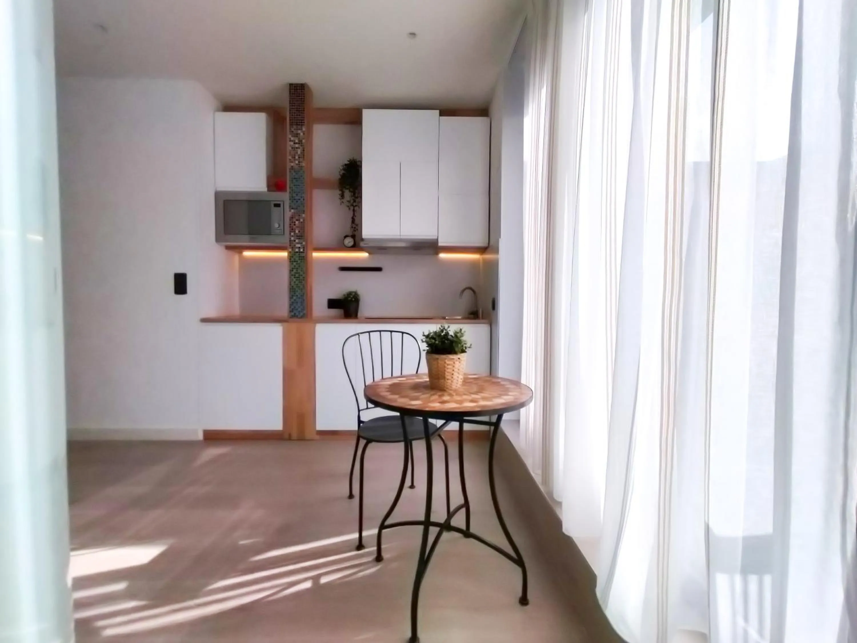 Kitchen or kitchenette in Far Home Bernabeu