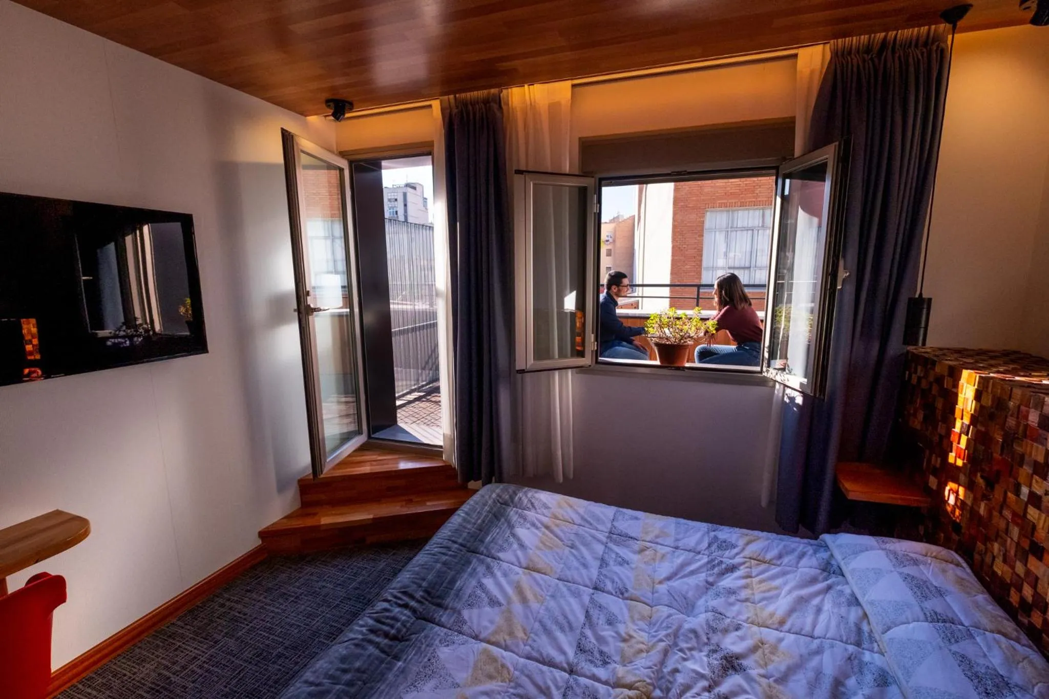 Staff, Bed in Far Home Bernabeu