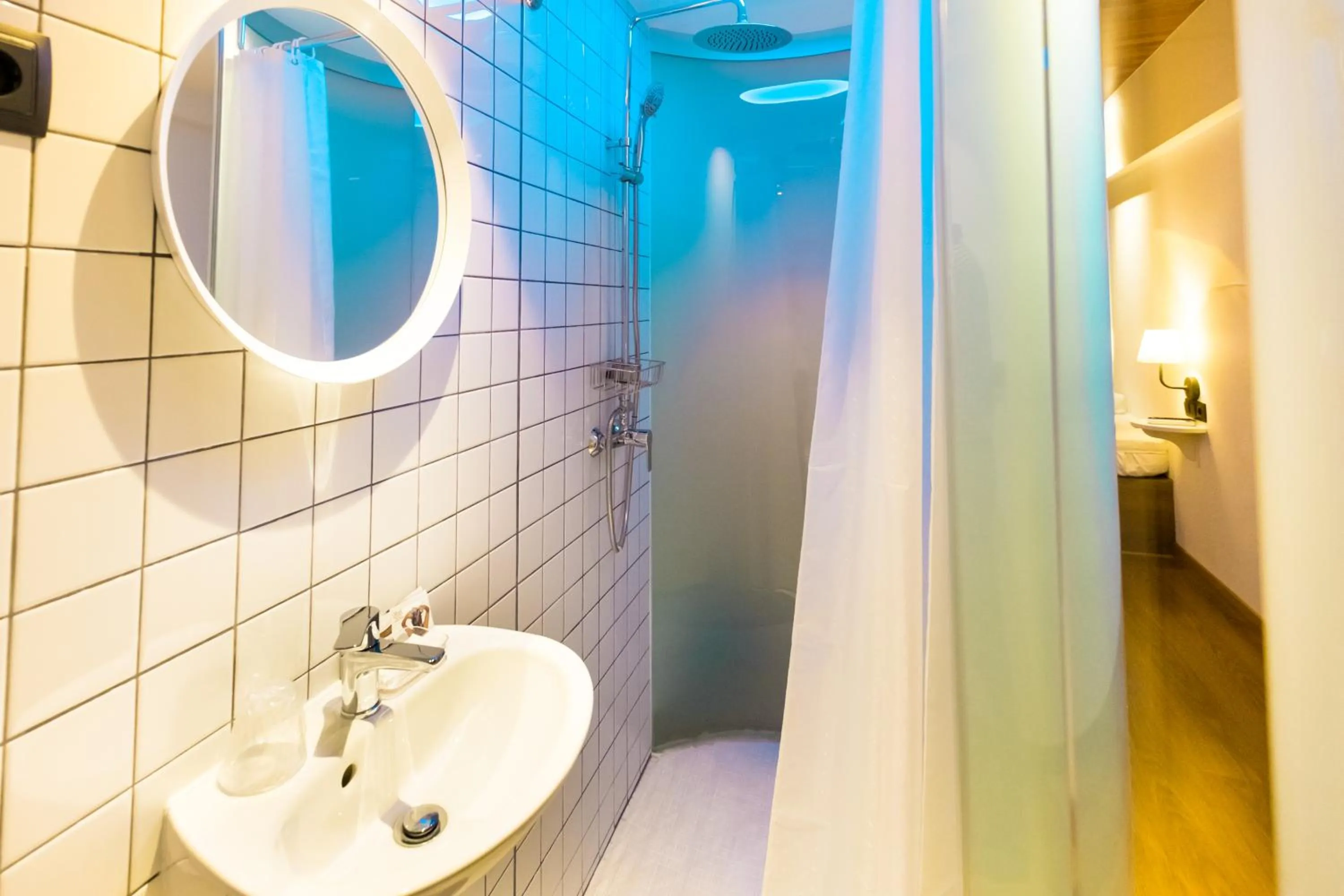 Bathroom in Far Home Bernabeu