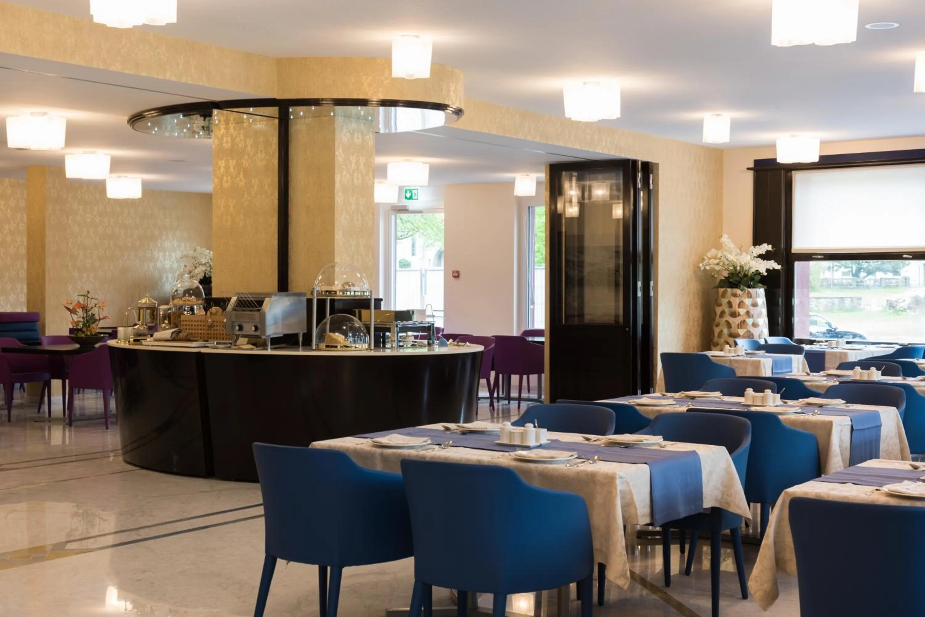 Restaurant/places to eat in Hotel Du Nord