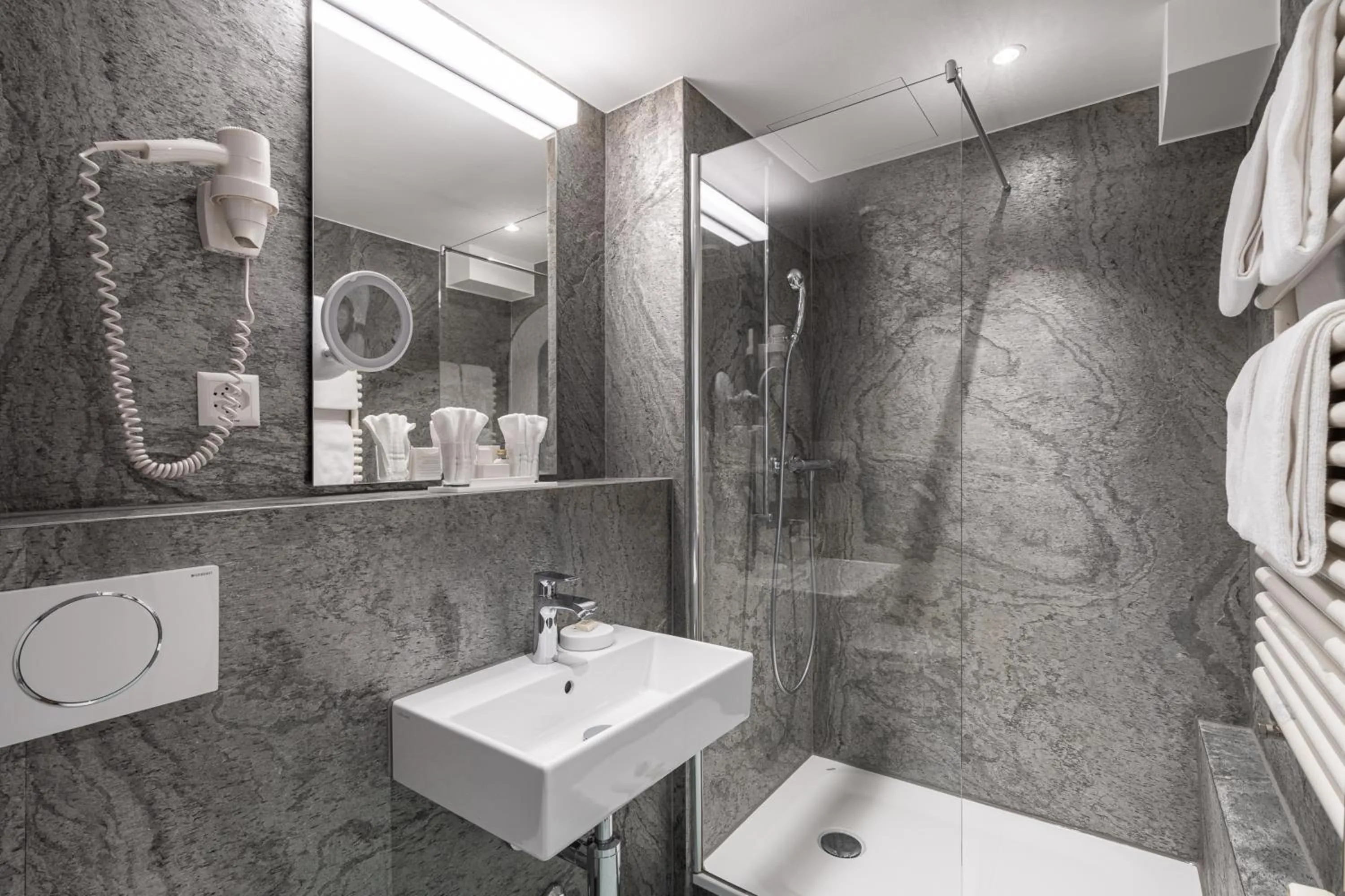 Bathroom in Hotel Du Nord