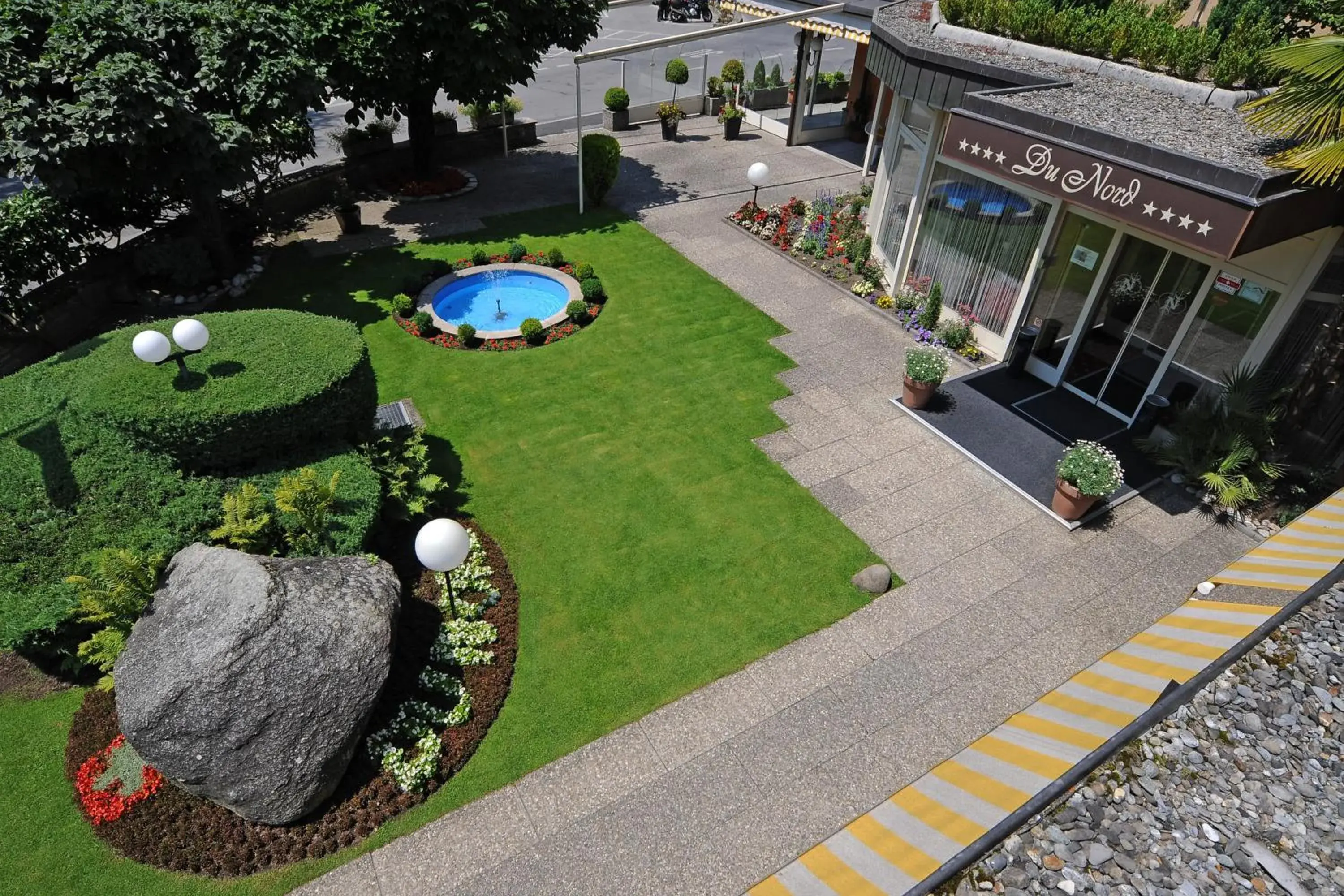 Facade/entrance in Hotel Du Nord Facade/entrance in Hotel Du Nord
