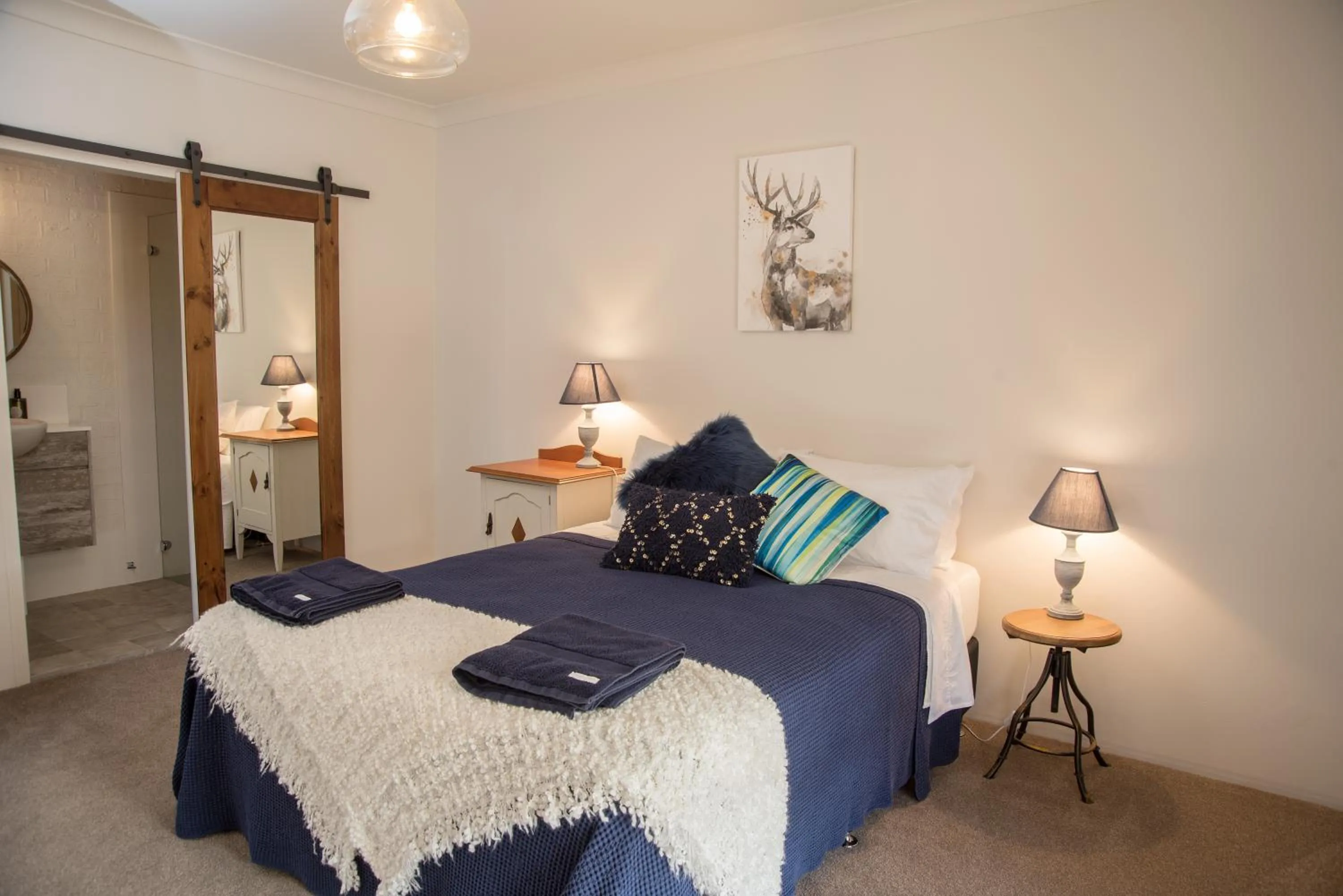 Bedroom, Bed in Angel Sussurri