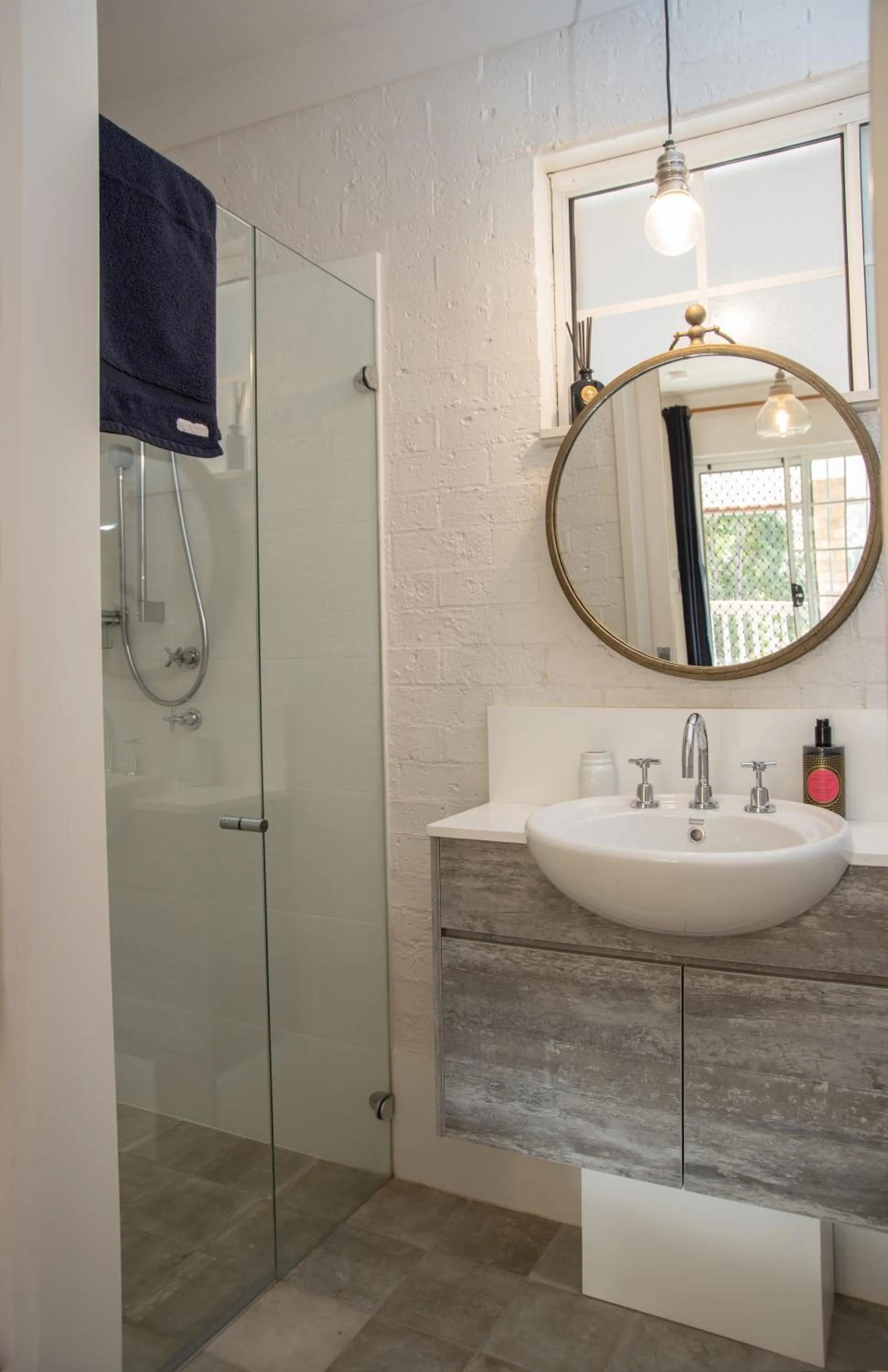 Shower in Angel Sussurri