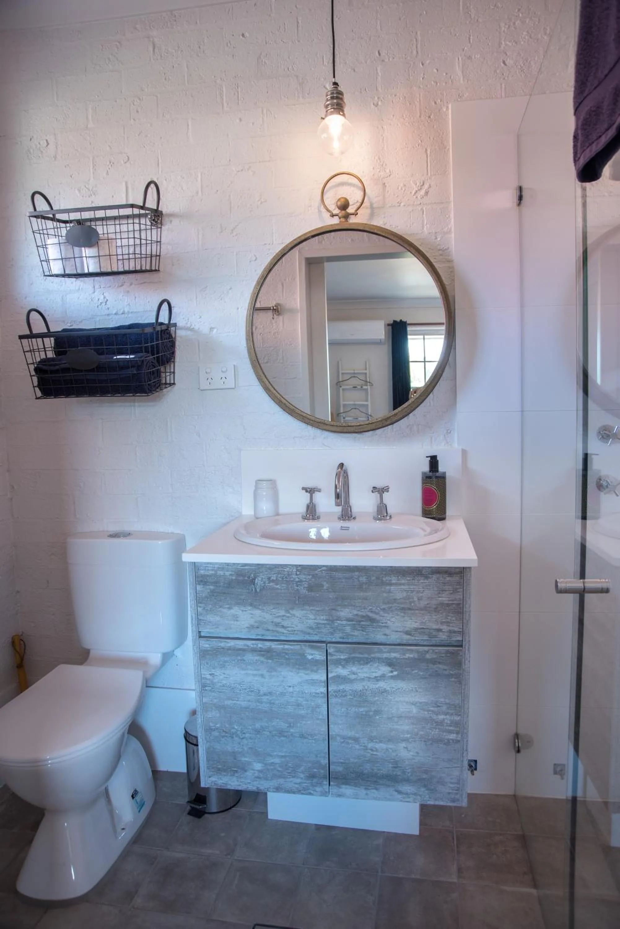 Shower in Angel Sussurri