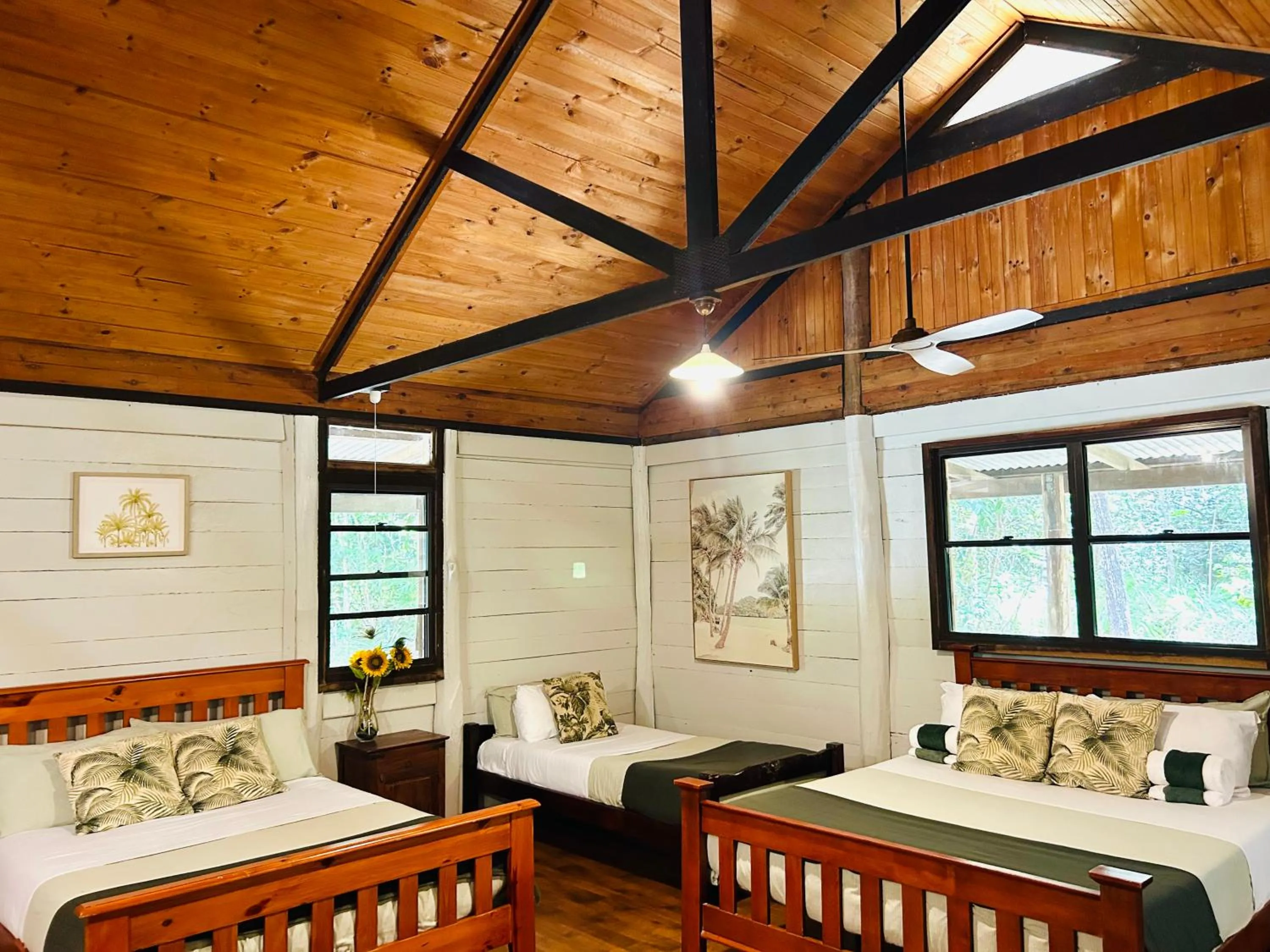 Bed in Ferns Hideaway Resort