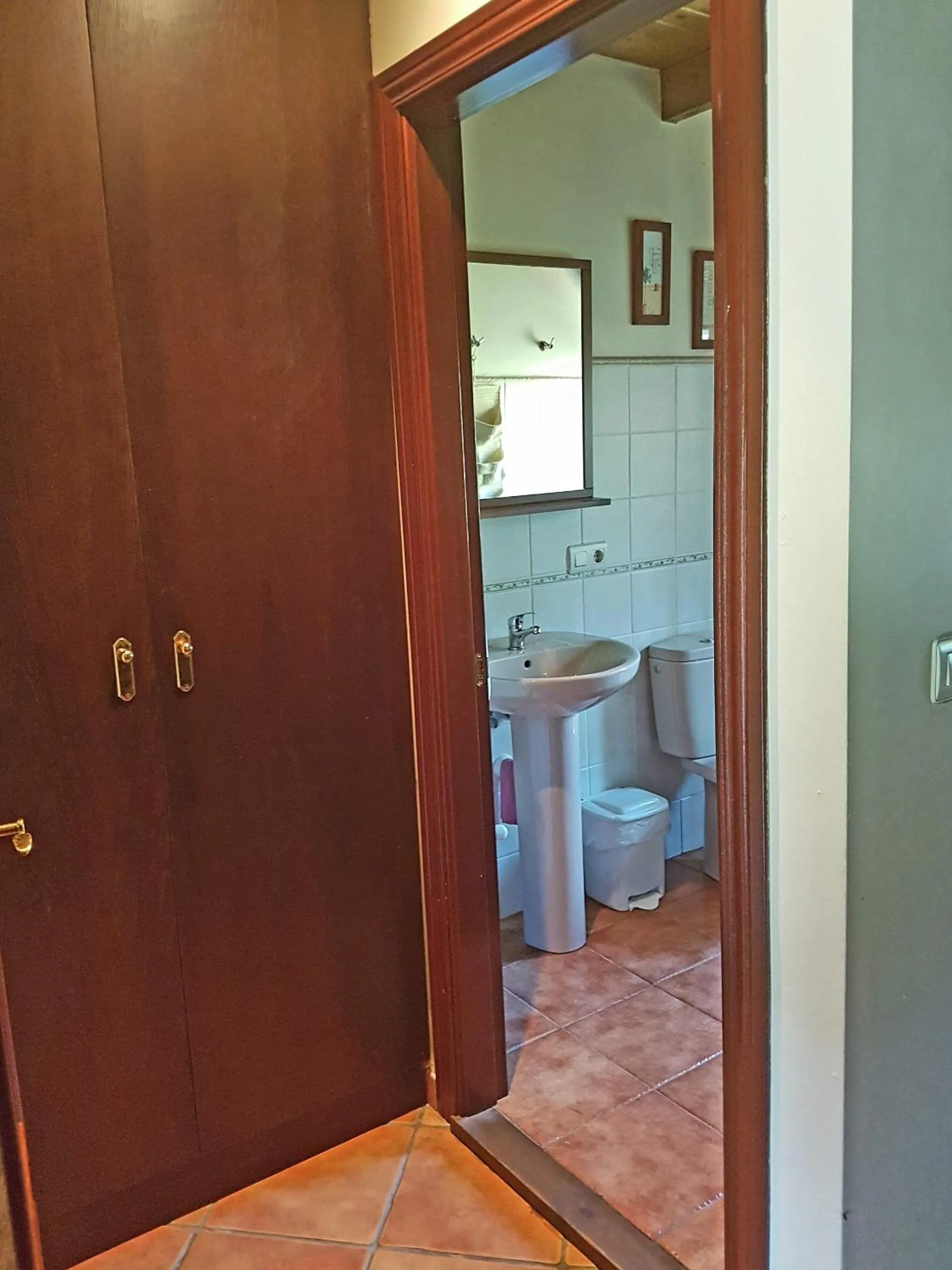 Bathroom in Apartamentos El Pedrayu