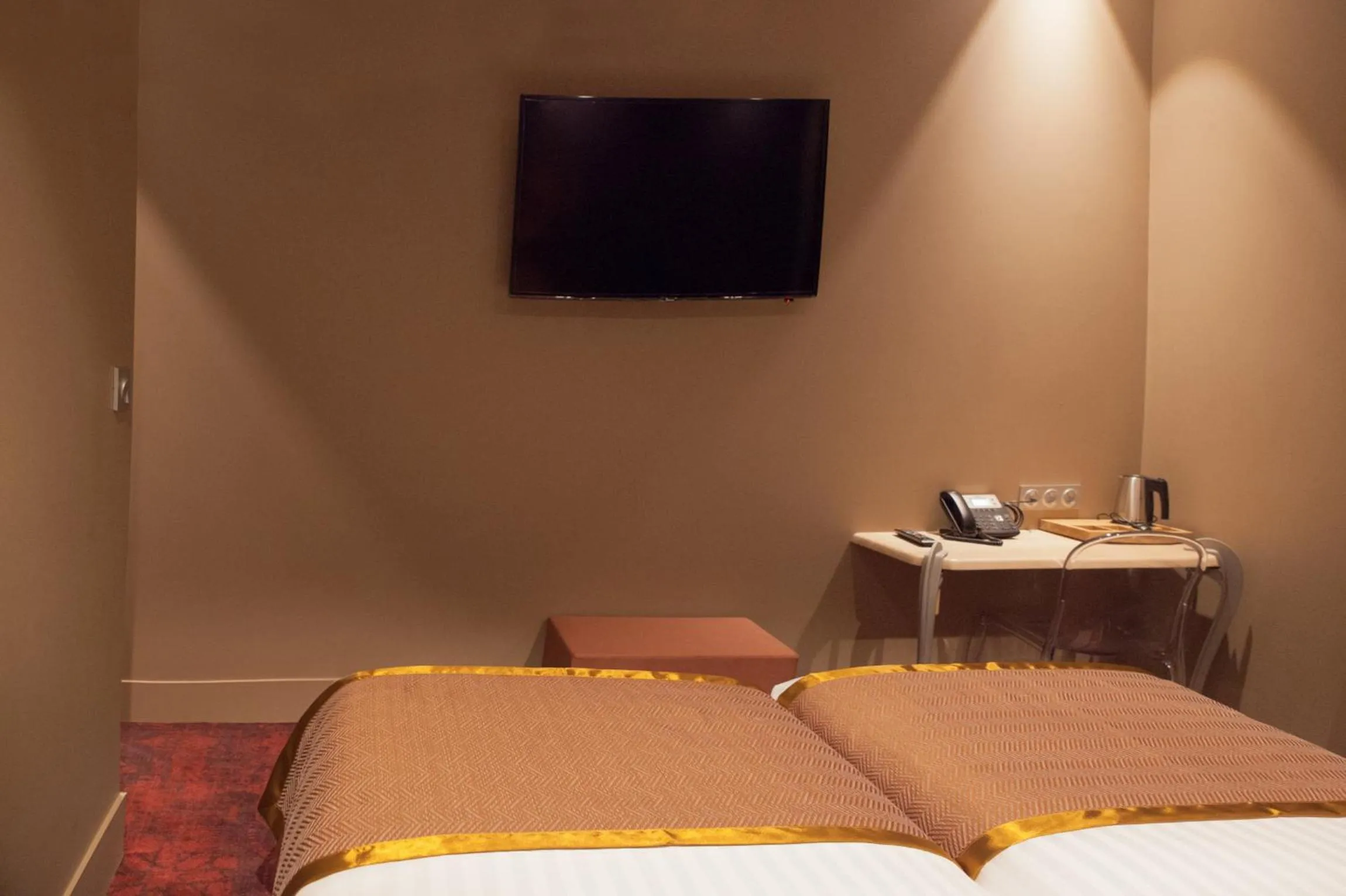 Other, Bed in Hotel Sixteen Paris Montrouge