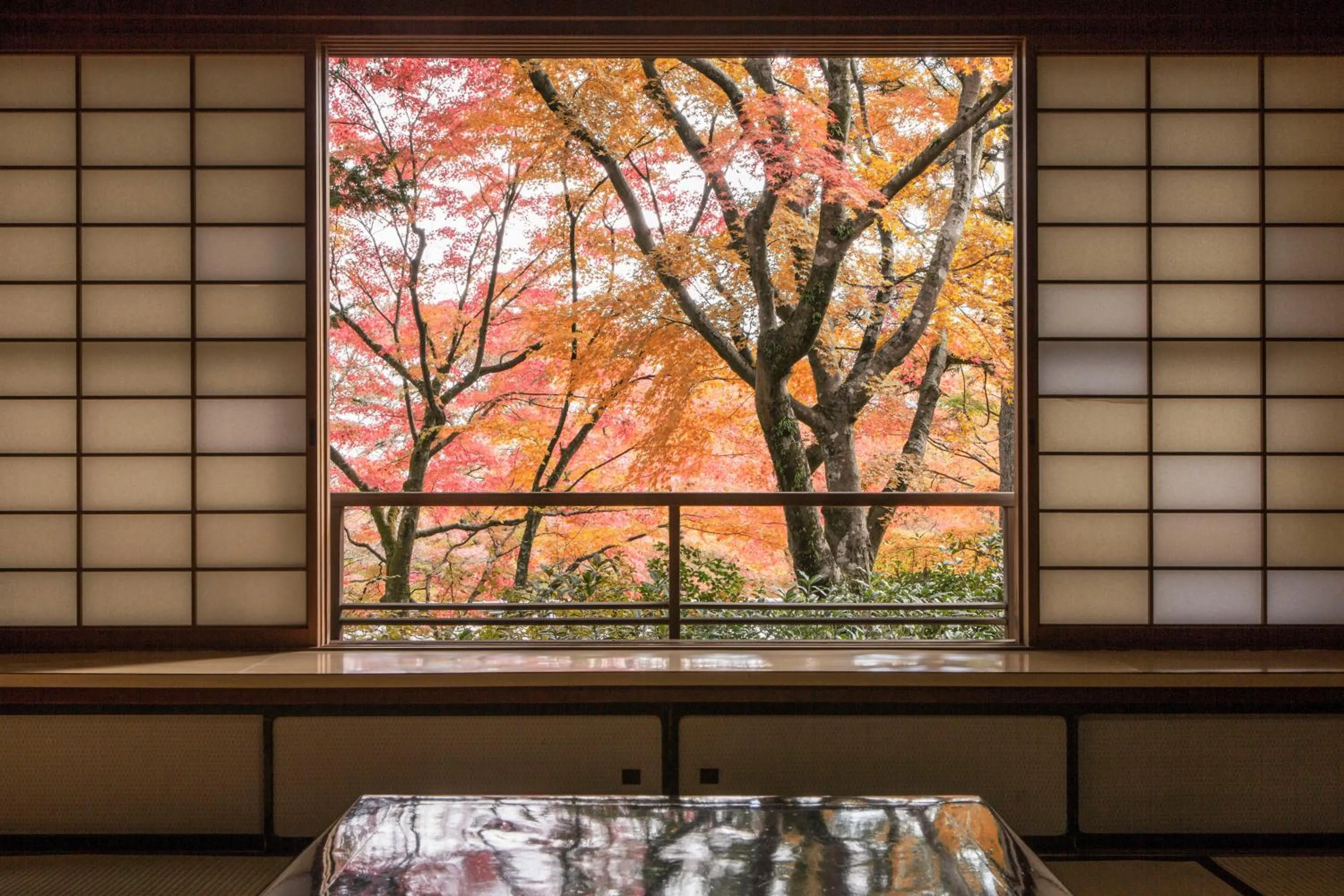 Photo of the whole room in Gora Kansuiro
