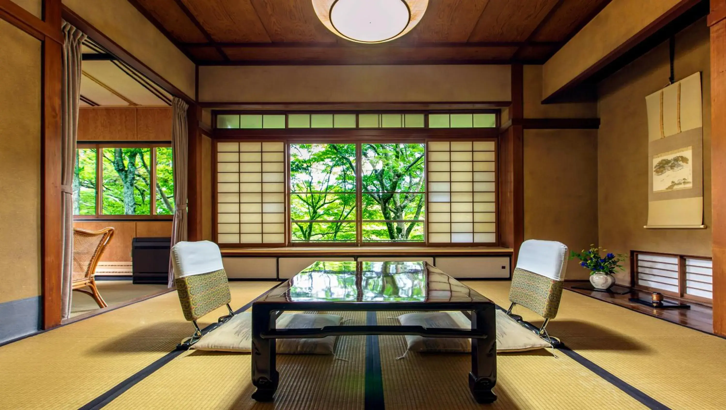 Japanese-Style Standard Room with Hot Spring Bath in Gora Kansuiro Japanese-Style Standard Room with Hot Spring Bath in Gora Kansuiro