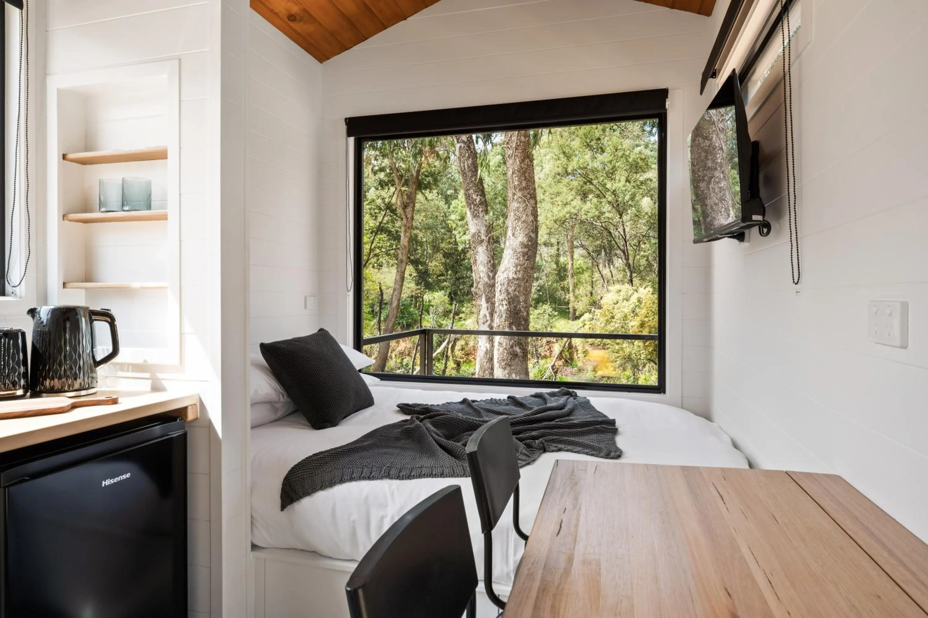 Kitchen or kitchenette in Bright Cabin Park