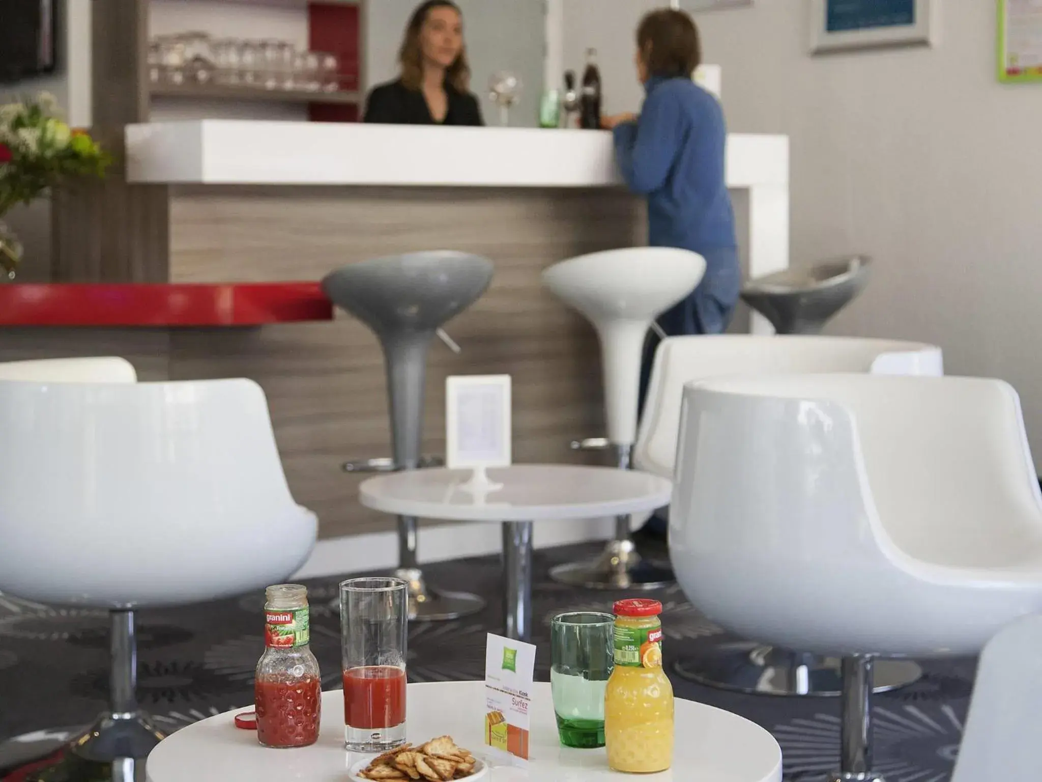 Lounge or bar in ibis Styles Grenoble Centre Gare Lounge or bar in ibis Styles Grenoble Centre Gare