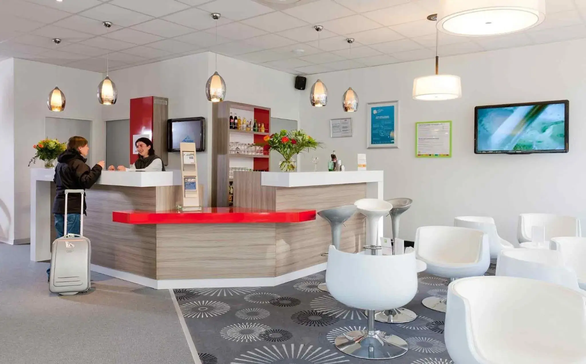 Lounge or bar in ibis Styles Grenoble Centre Gare Lounge or bar in ibis Styles Grenoble Centre Gare