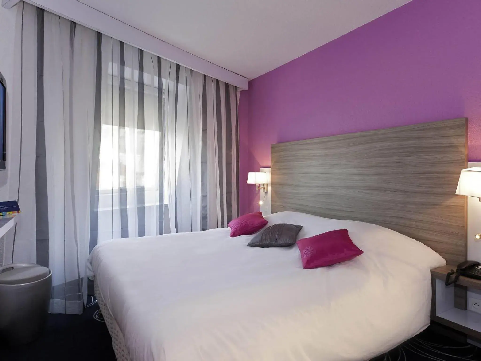 Bedroom, Bed in ibis Styles Grenoble Centre Gare Bedroom, Bed in ibis Styles Grenoble Centre Gare