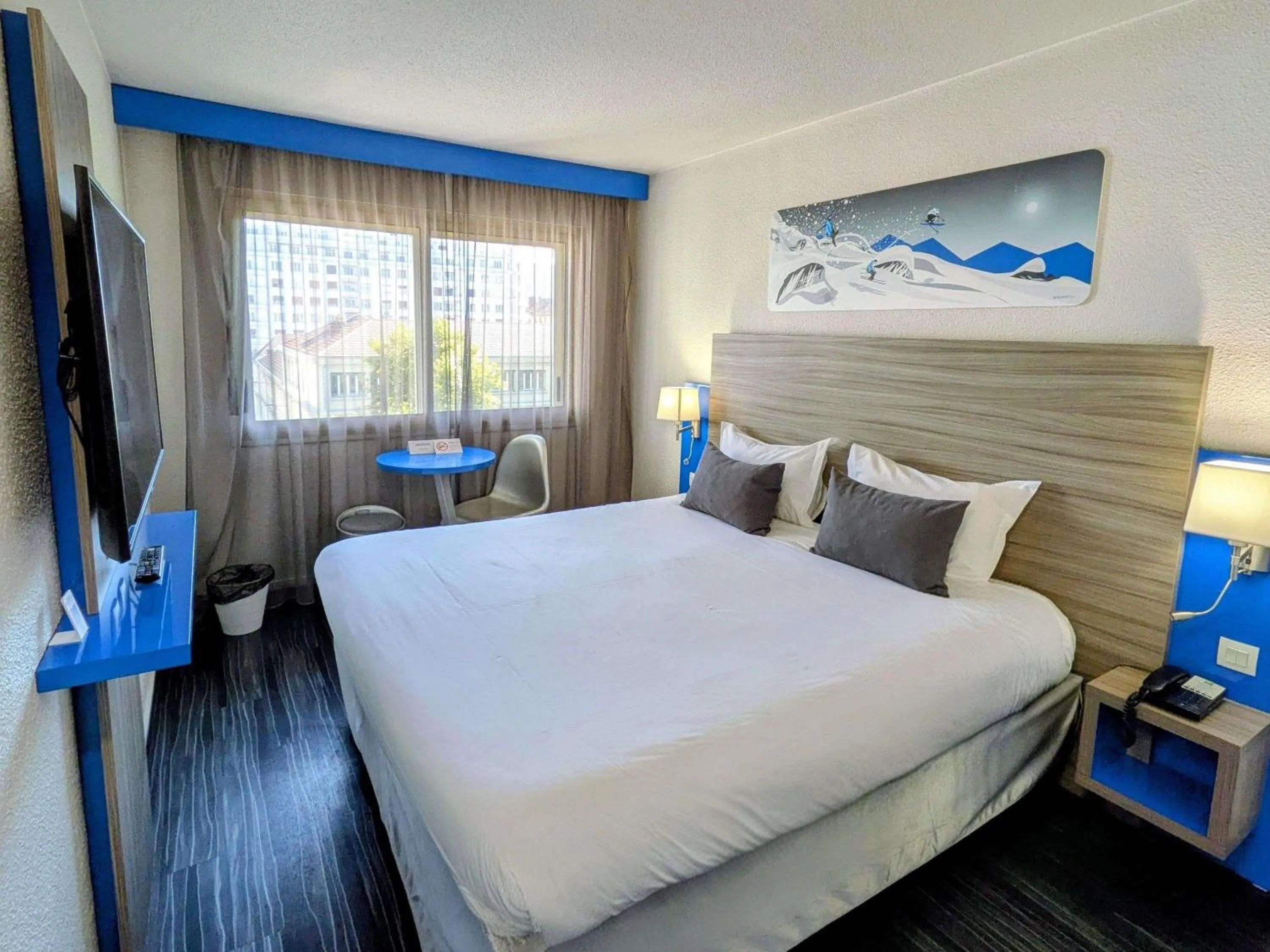 Property building, Bed in ibis Styles Grenoble Centre Gare