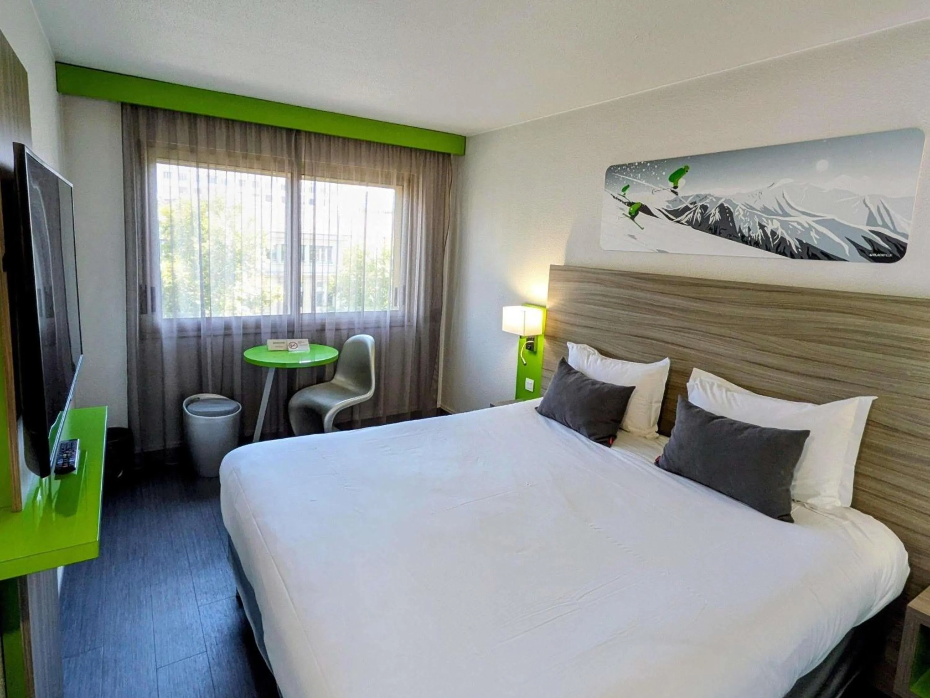 Property building, Bed in ibis Styles Grenoble Centre Gare