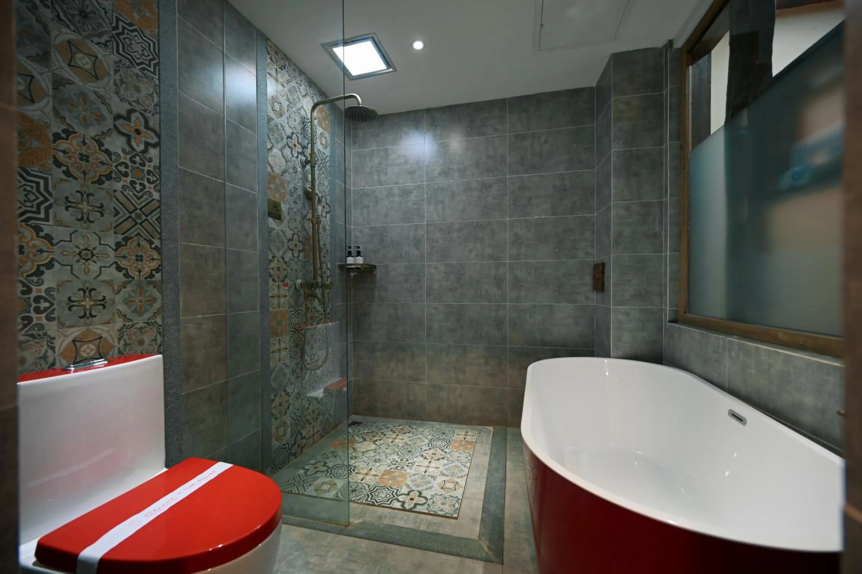 Shower in Old Story Inn Lijiang Old Town