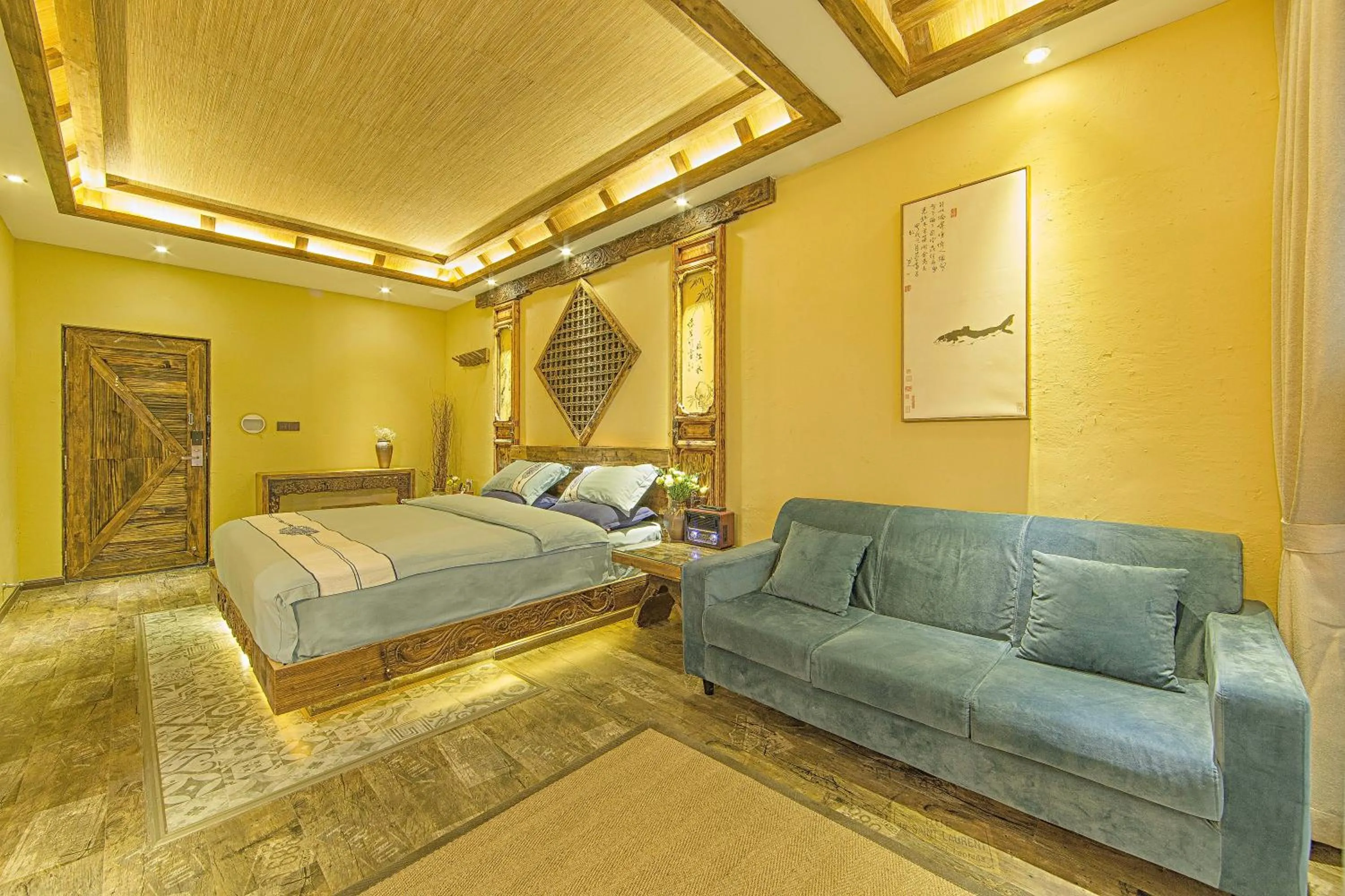 Photo of the whole room, Bed in Old Story Inn Lijiang Old Town