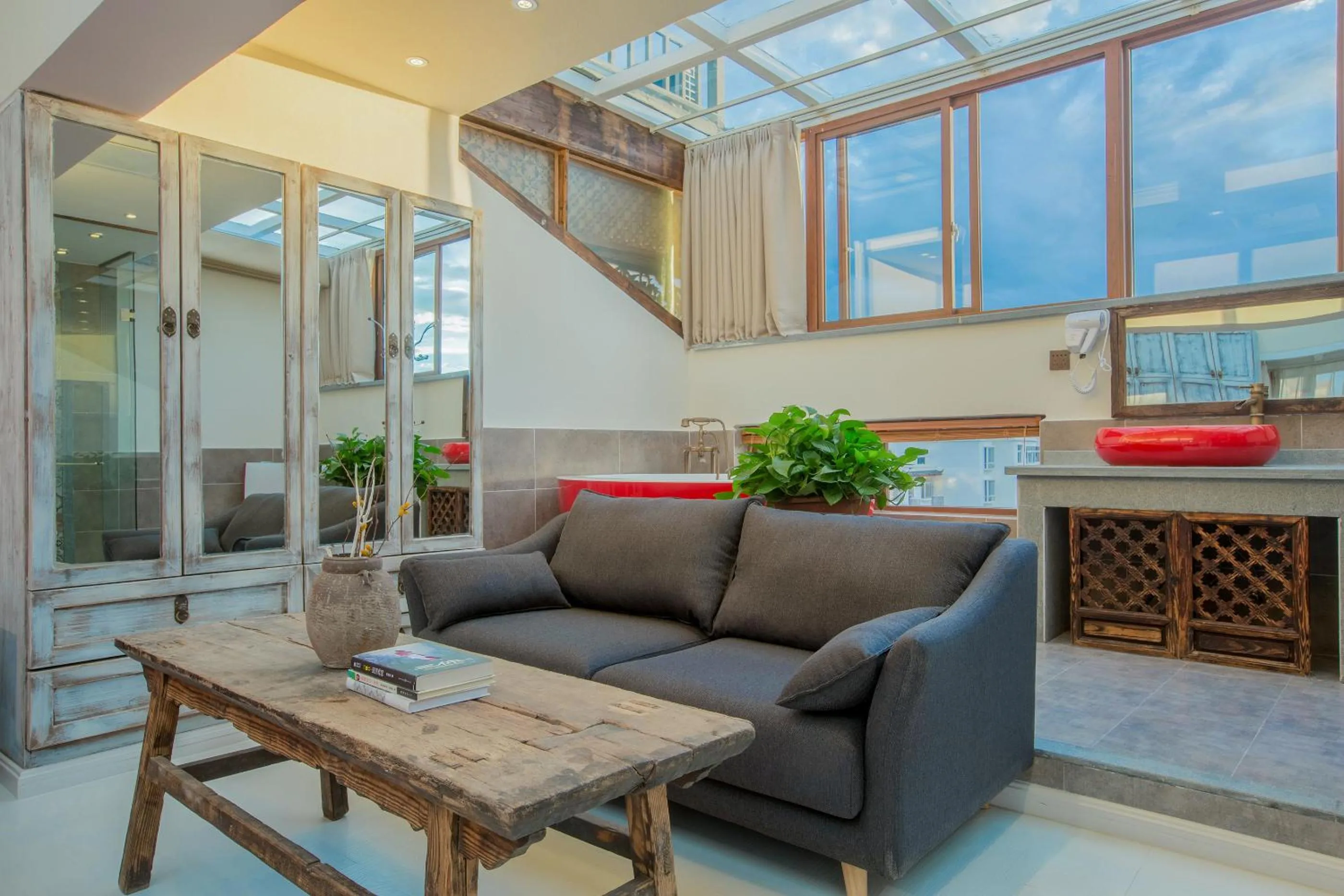 Living room in Old Story Inn Lijiang Old Town