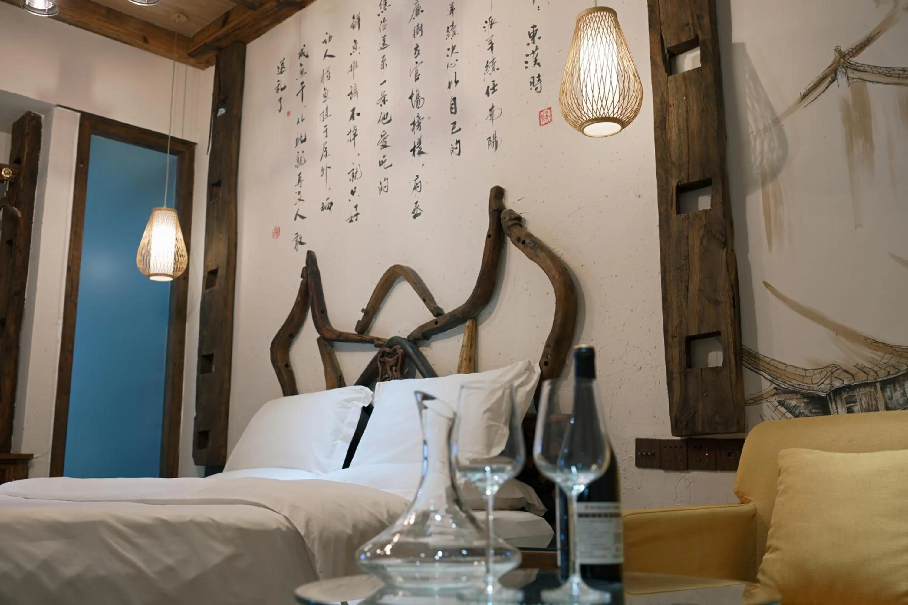 Decorative detail, Bed in Old Story Inn Lijiang Old Town