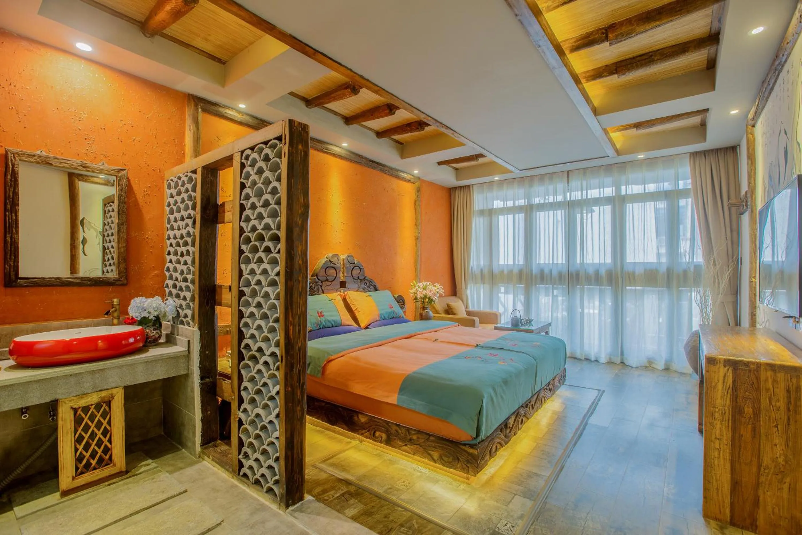 Photo of the whole room, Bed in Old Story Inn Lijiang Old Town