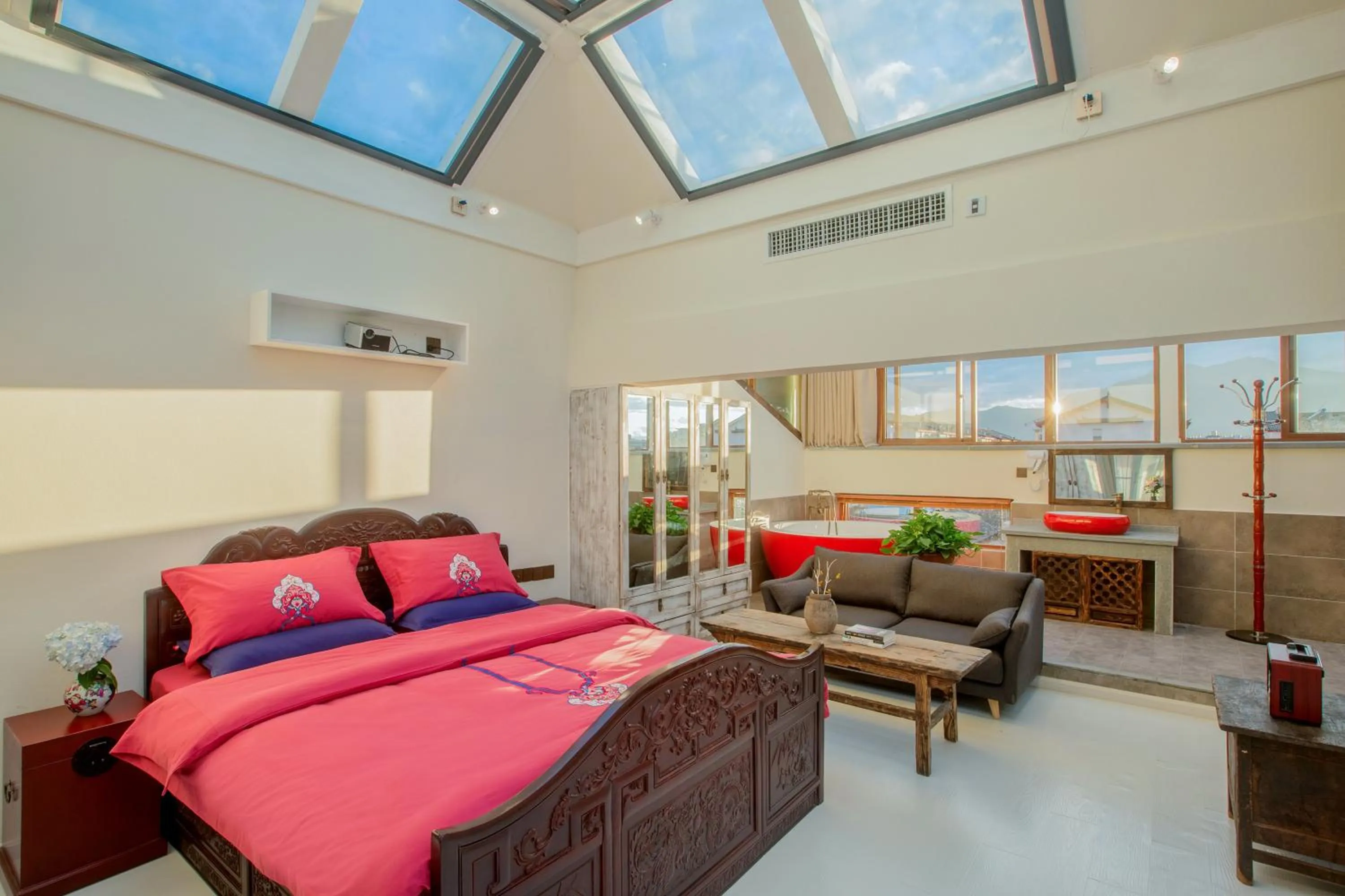 Bedroom, Bed in Old Story Inn Lijiang Old Town