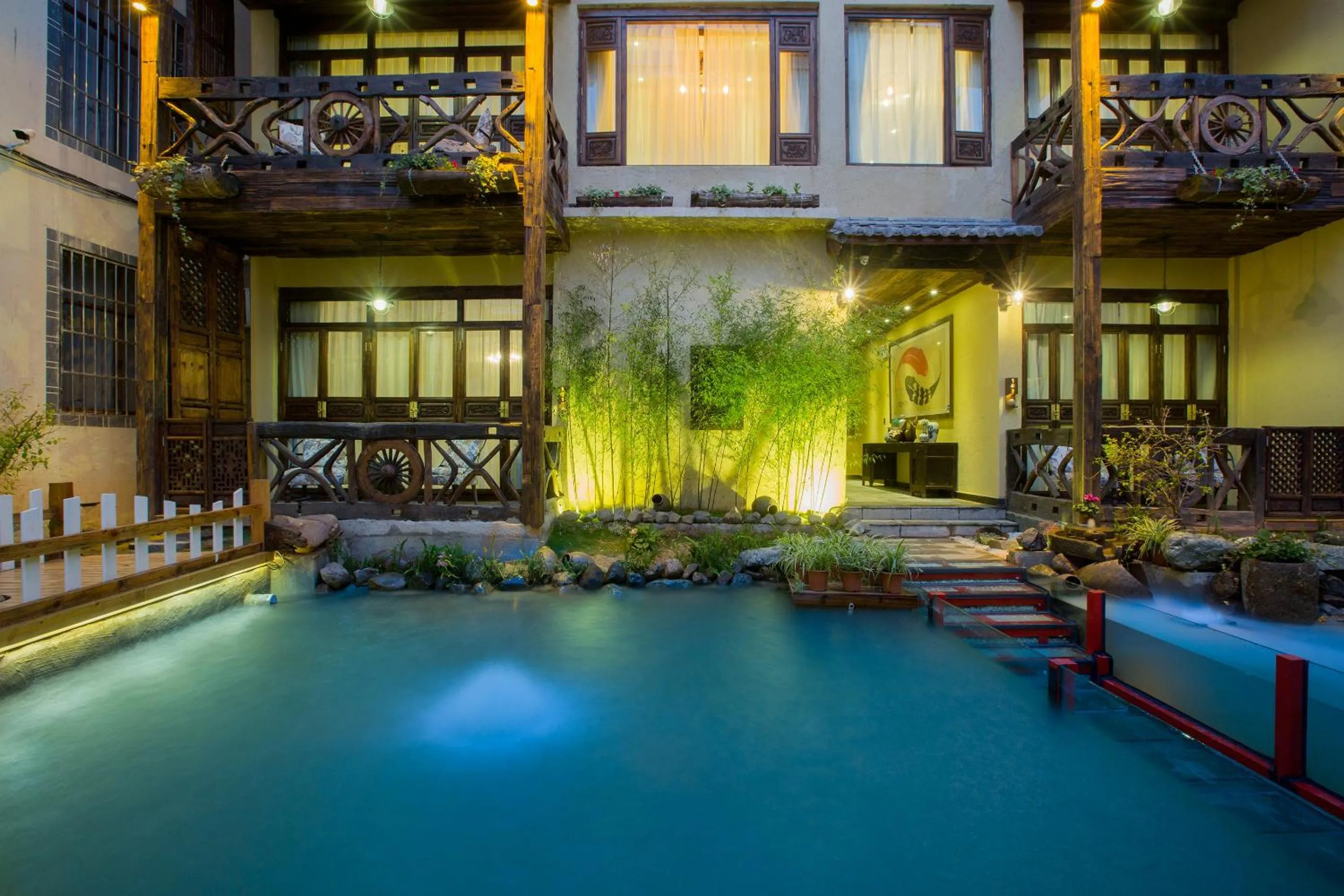 Garden in Old Story Inn Lijiang Old Town