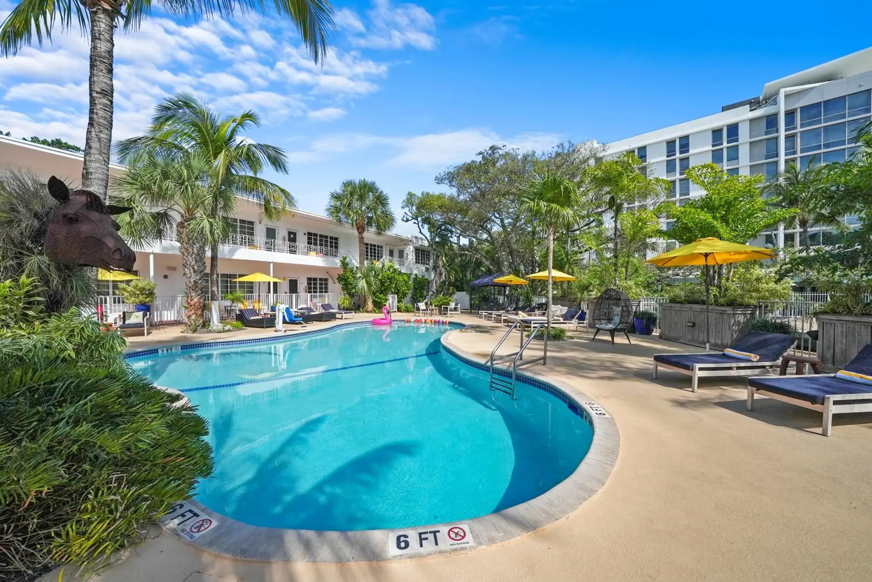 Pool view in Tradewinds Apartment Hotel Miami Beach Pool view in Tradewinds Apartment Hotel Miami Beach