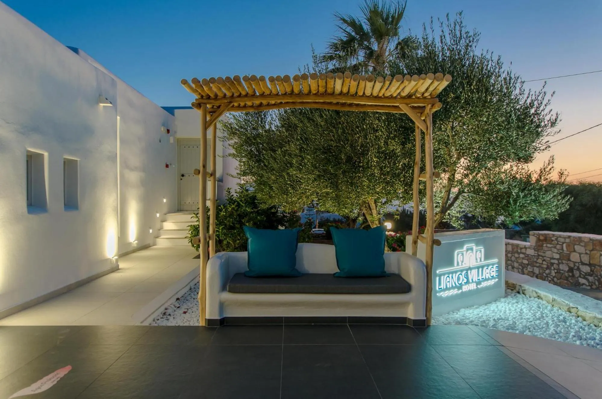 Property building in Lianos Village